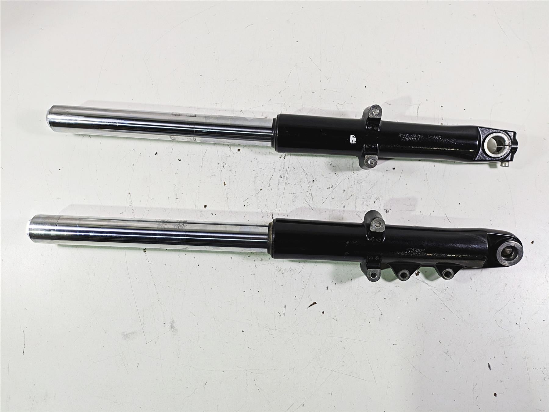 2021 Harley Softail FLSL Slim Straight Front Fork Legs 49Mm 45400190 45400189 {{ shop.shopifyCountryName }} - Mototech271