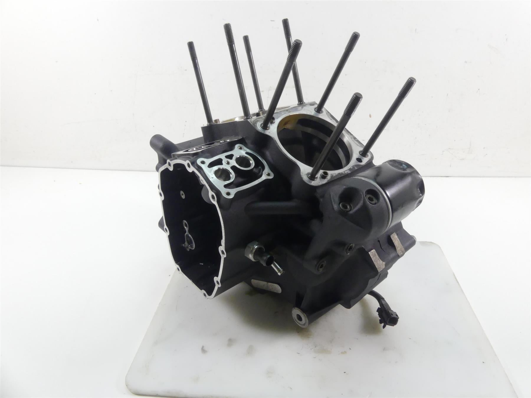 2018 Harley FXBRS Softail Breakout Milwaukee Motor Engine Crank Case 24400188 {{ shop.shopifyCountryName }} - Mototech271
