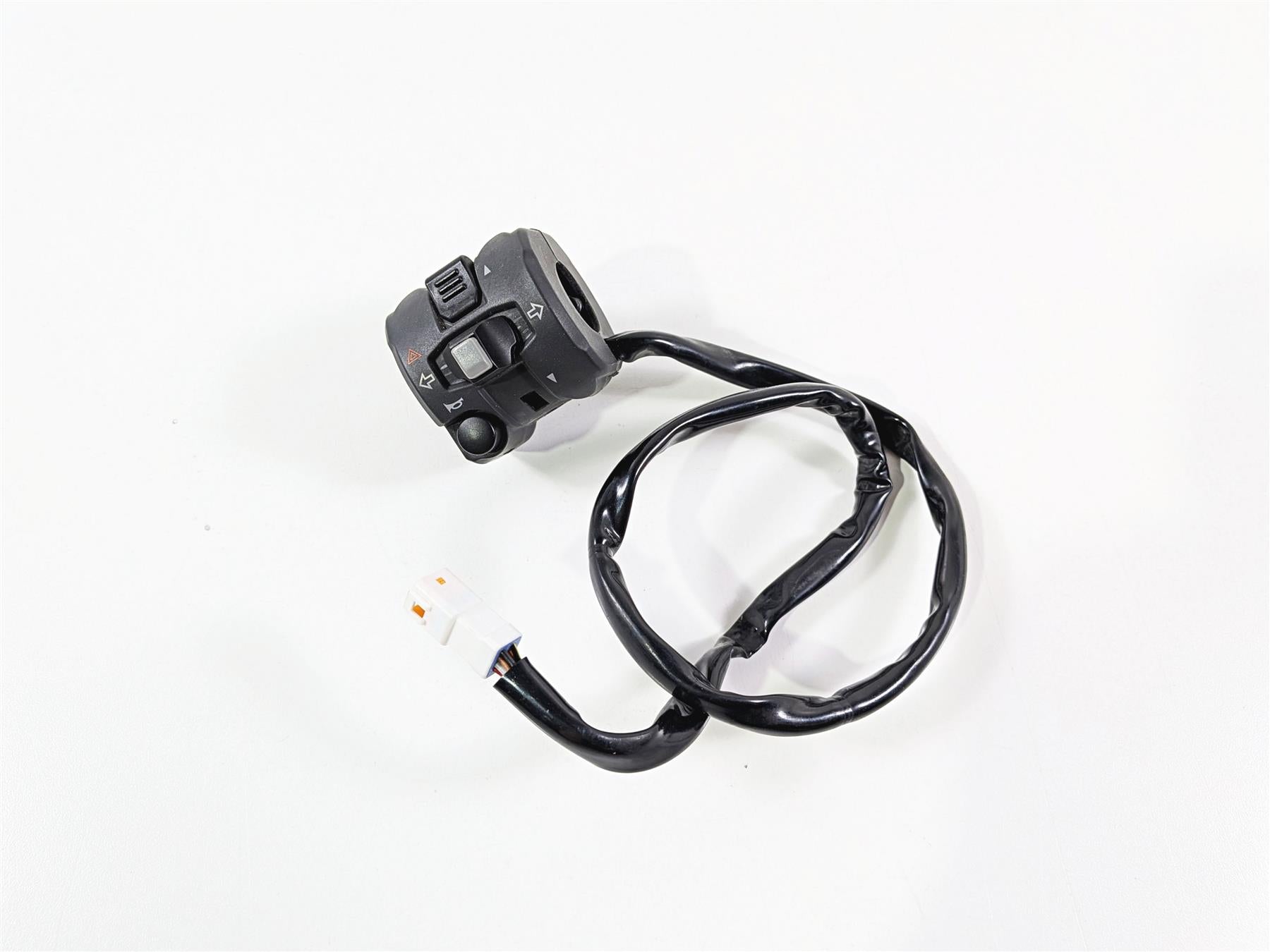 2019 Ducati 959 Panigale Left Hand Turn Signal Control Switch - Read 65110132A {{ shop.shopifyCountryName }} - Mototech271