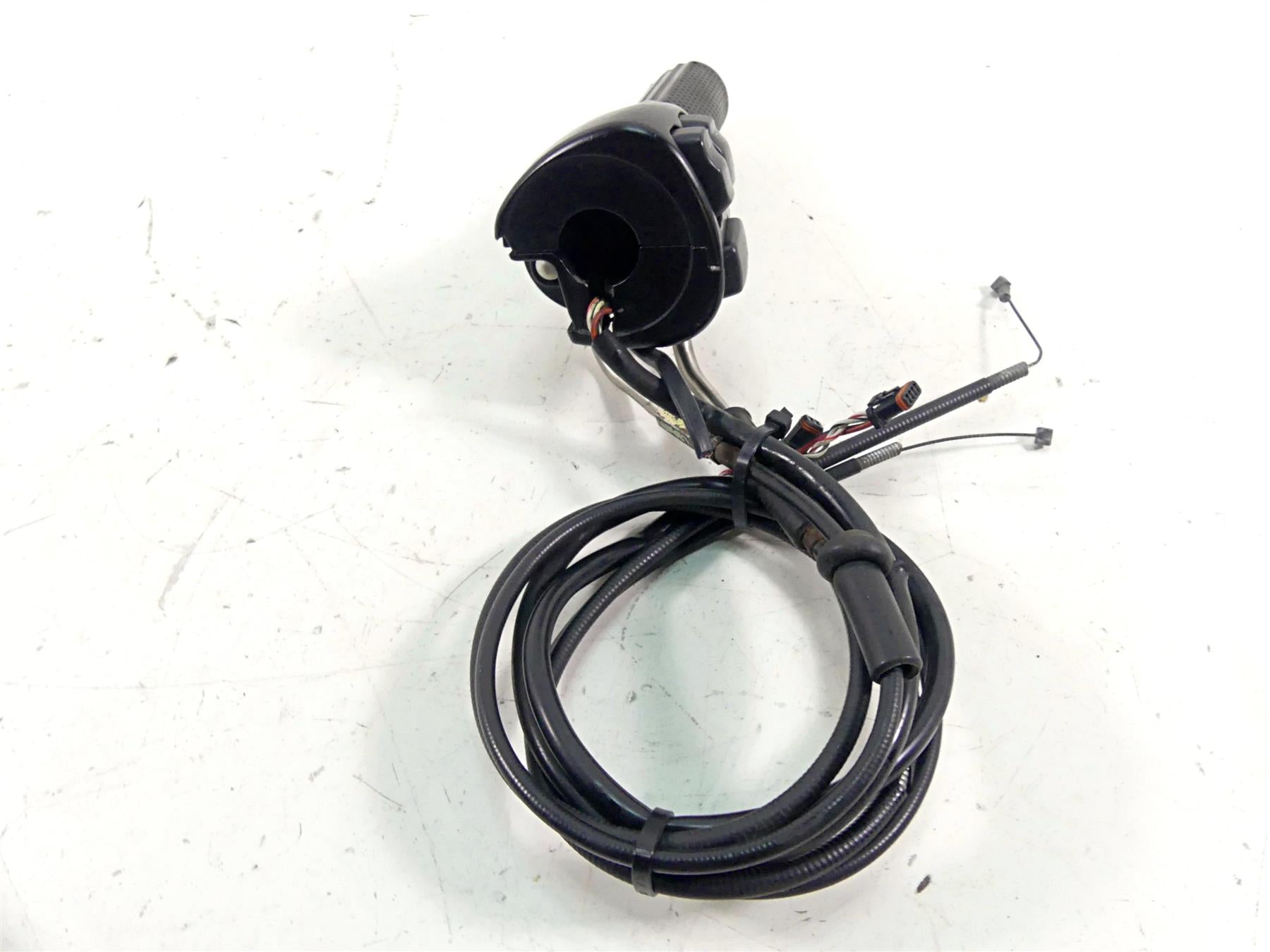2013 Harley Softail FLSTFB Fat Boy Lo Right Hand Control Switch -Read 72954-11 {{ shop.shopifyCountryName }} - Mototech271