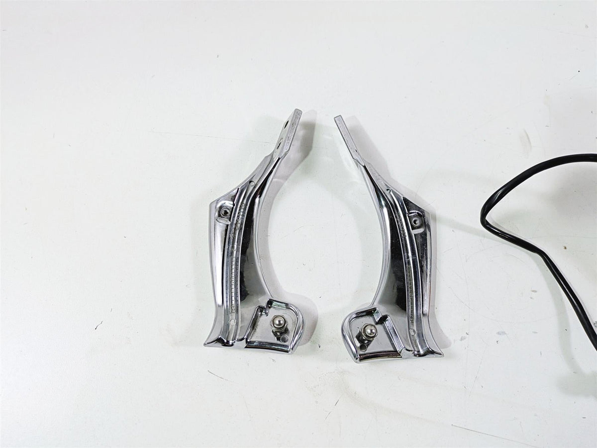 2006 Triumph Rocket 3 Front Blinker & Bracket Mount Set T2701111 T2701100 {{ shop.shopifyCountryName }} - Mototech271