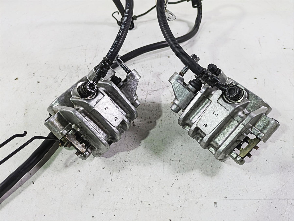 1998 Honda GL1500 Valkyrie Tour Front Brake Calipers 45150-MZ0-006 45250-MZ0-006 {{ shop.shopifyCountryName }} - Mototech271