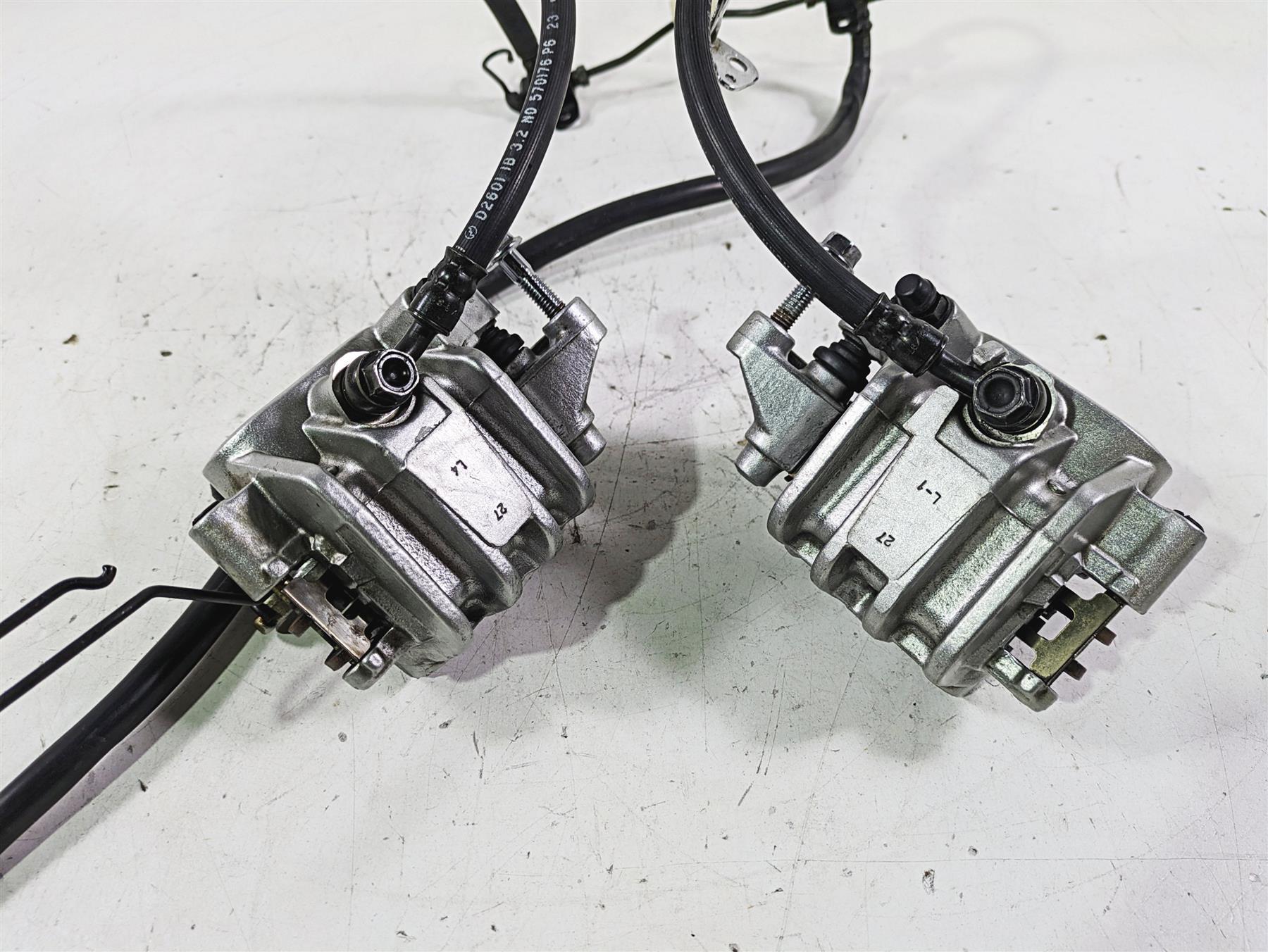 1998 Honda GL1500 Valkyrie Tour Front Brake Calipers 45150-MZ0-006 45250-MZ0-006 {{ shop.shopifyCountryName }} - Mototech271