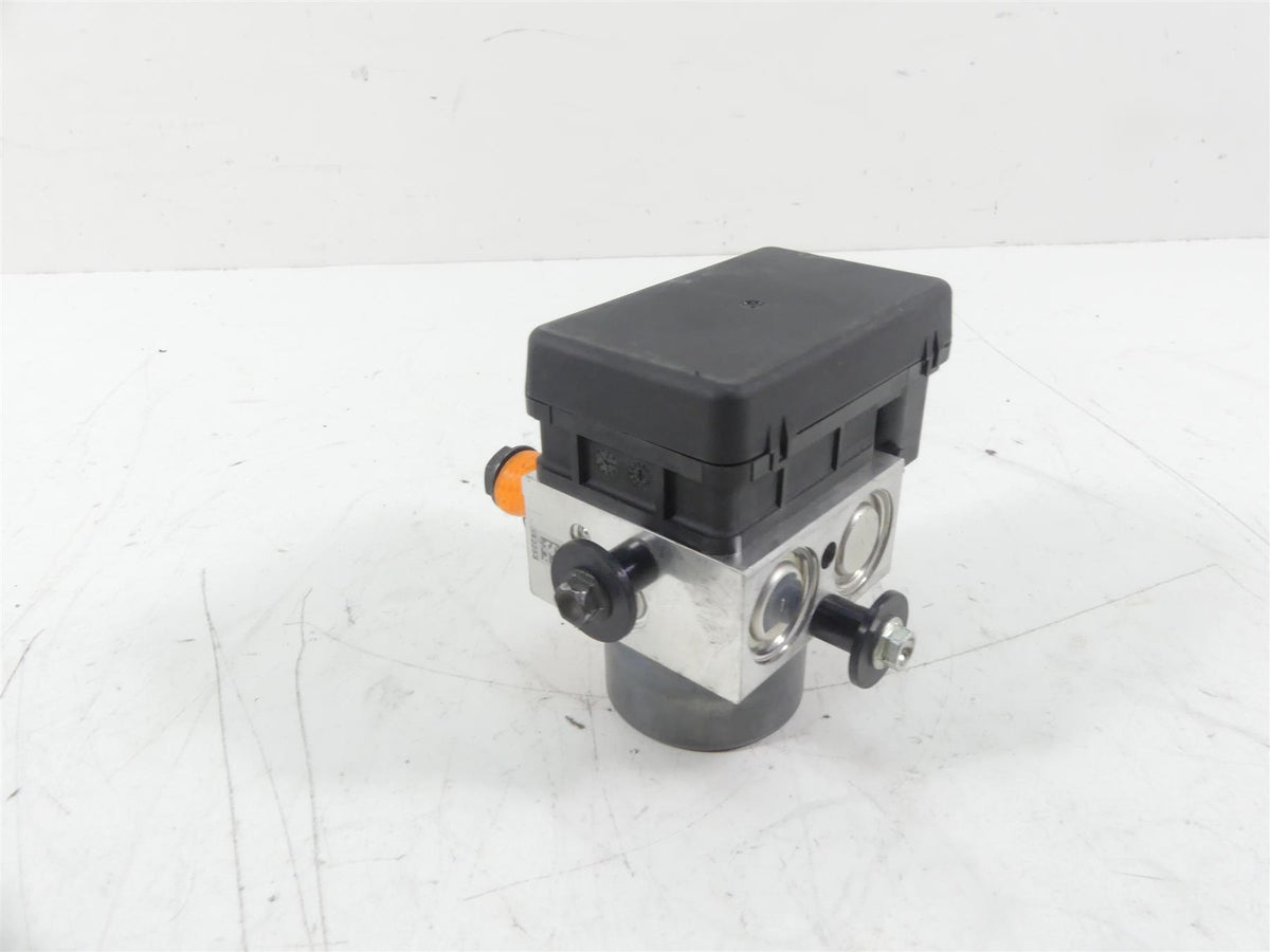 2015 Ducati Diavel Carbon Red Abs Brake Pump Pressure Module 54240481A {{ shop.shopifyCountryName }} - Mototech271