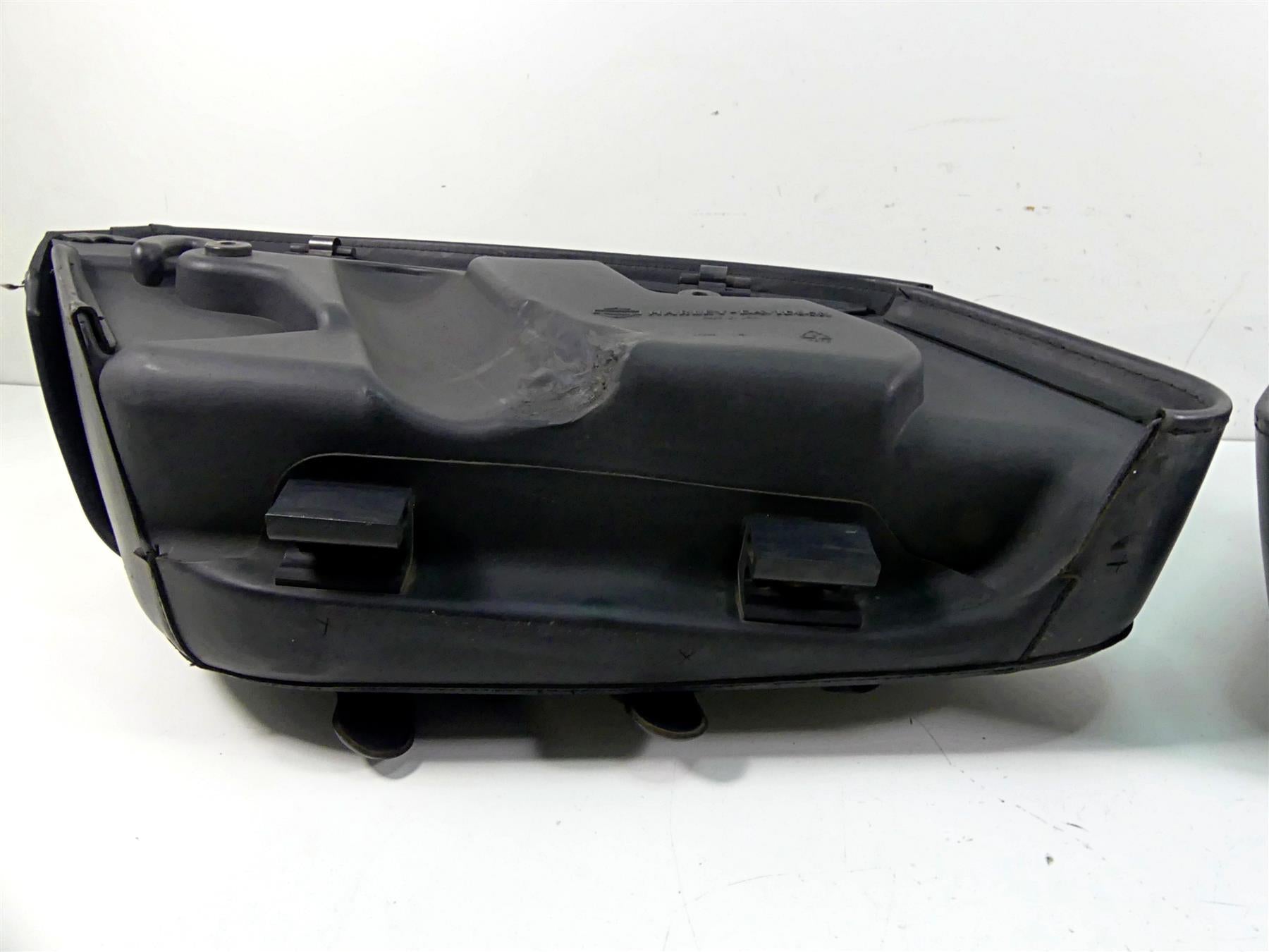 2007 Harley Touring FLHRC Road King Saddlebag Saddle Bag Storage Set 91138-98C {{ shop.shopifyCountryName }} - Mototech271