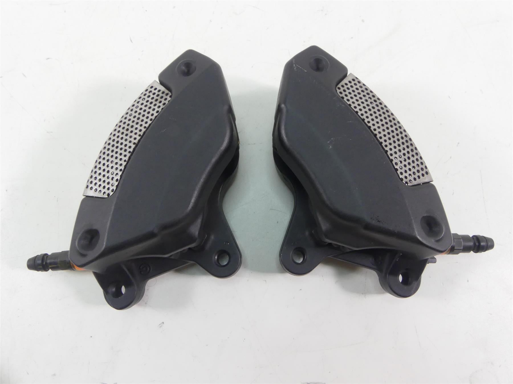 2012 Harley Touring FLHX Street Glide Front Brake Caliper Set 43027-08 44023-08 {{ shop.shopifyCountryName }} - Mototech271