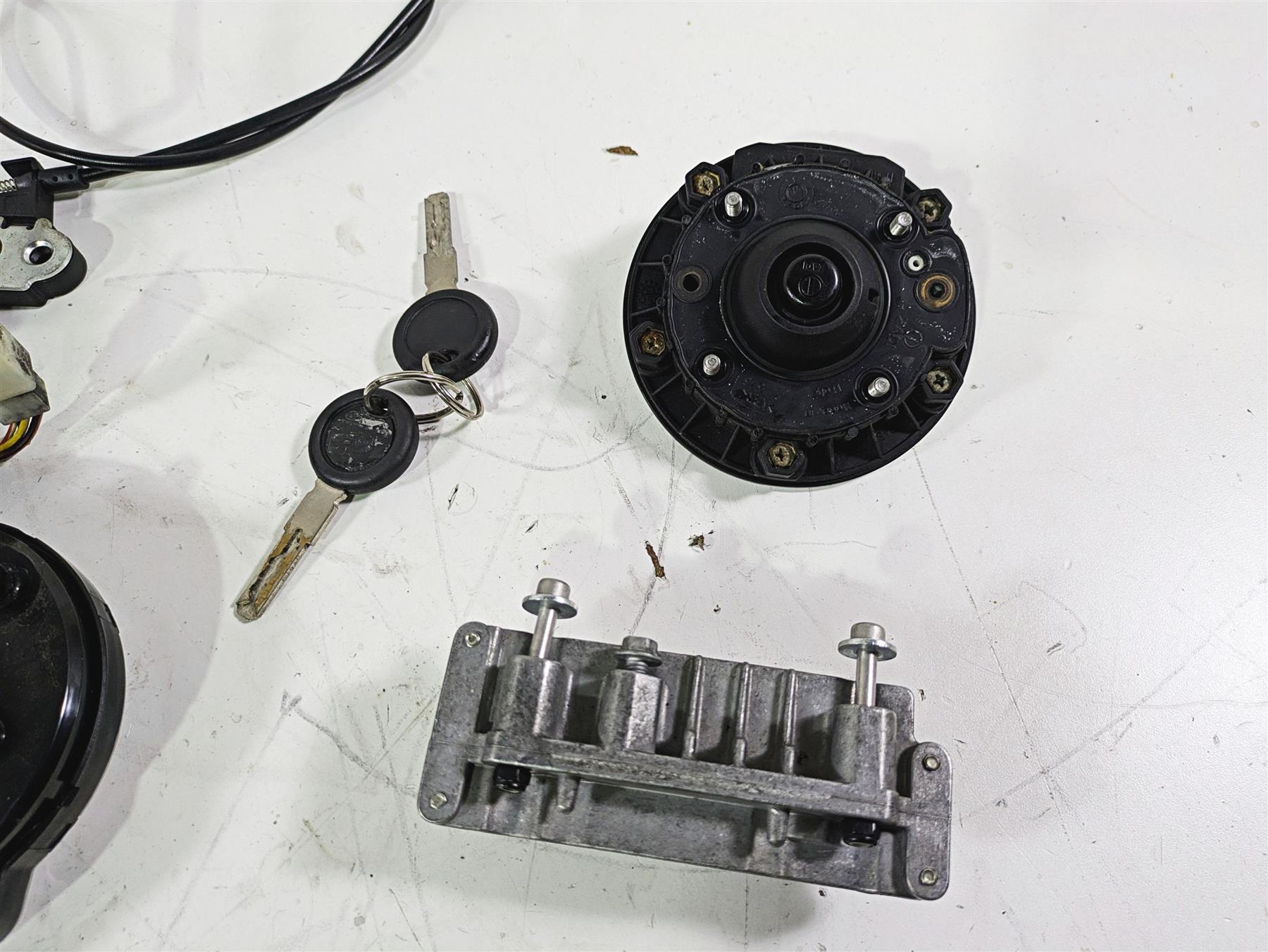 2016 Moto Guzzi Stelvio 1200 8V NTX Speedo Ignition Switch Key Lock 36k 897645 {{ shop.shopifyCountryName }} - Mototech271