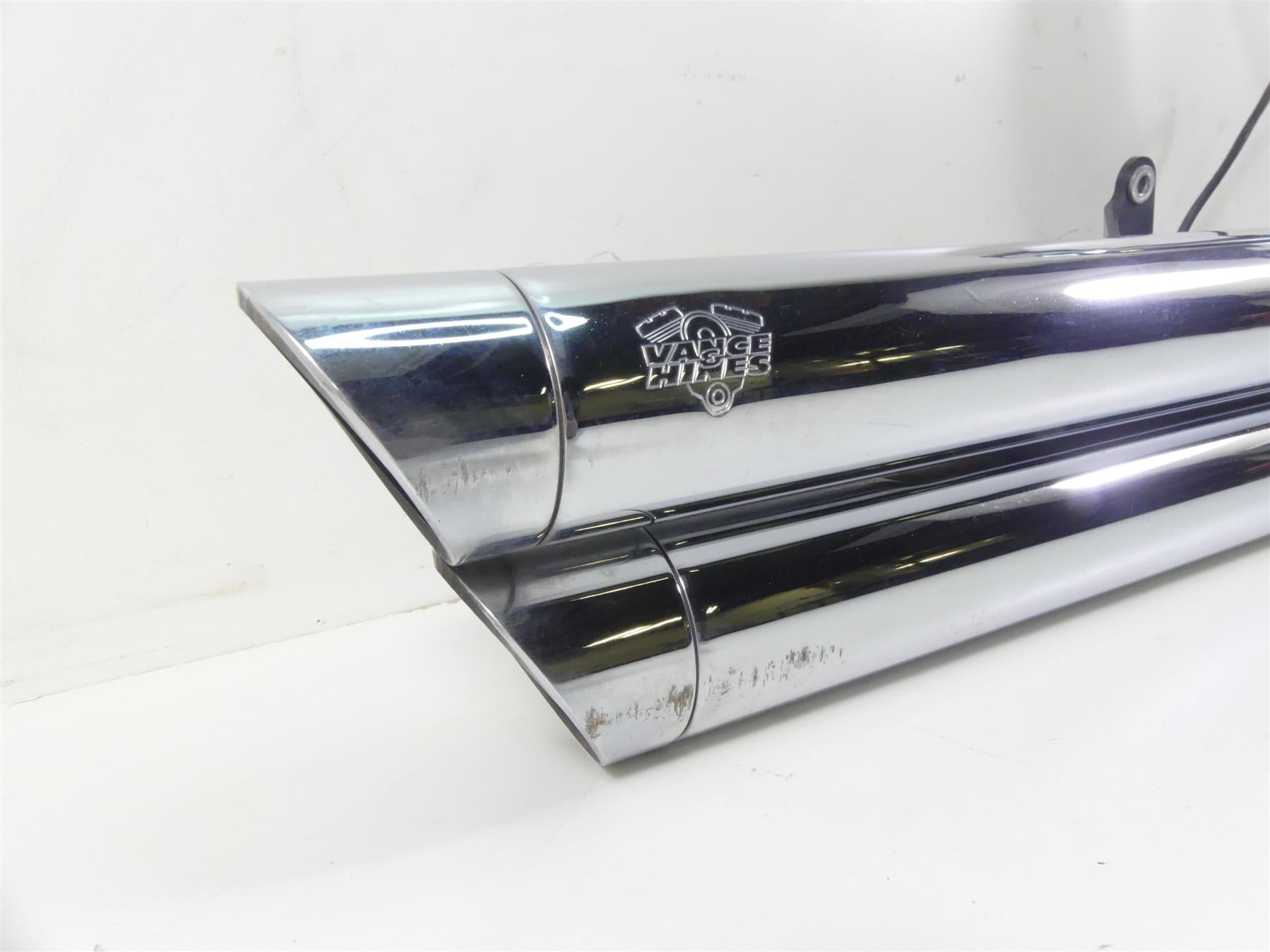 2013 Harley FXDWG Dyna Wide Glide Vance Hines Big Shots Staggered Exhaust 17935 {{ shop.shopifyCountryName }} - Mototech271
