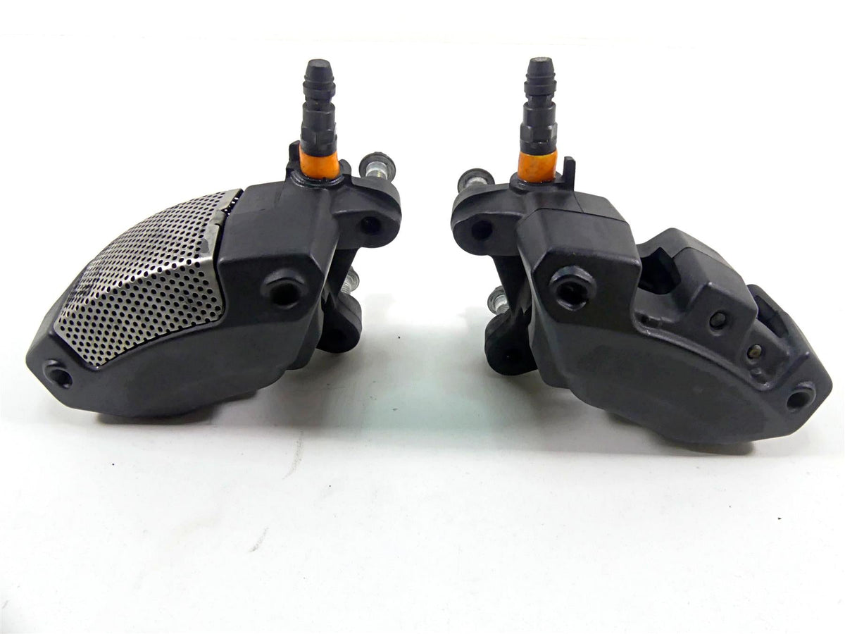2014 Harley VRSCF Muscle V-Rod Front Brake Caliper Set 44731-08 44732-08 {{ shop.shopifyCountryName }} - Mototech271
