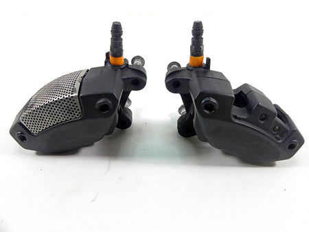 2014 Harley VRSCF Muscle V-Rod Front Brake Caliper Set 44731-08 44732-08 {{ shop.shopifyCountryName }} - Mototech271