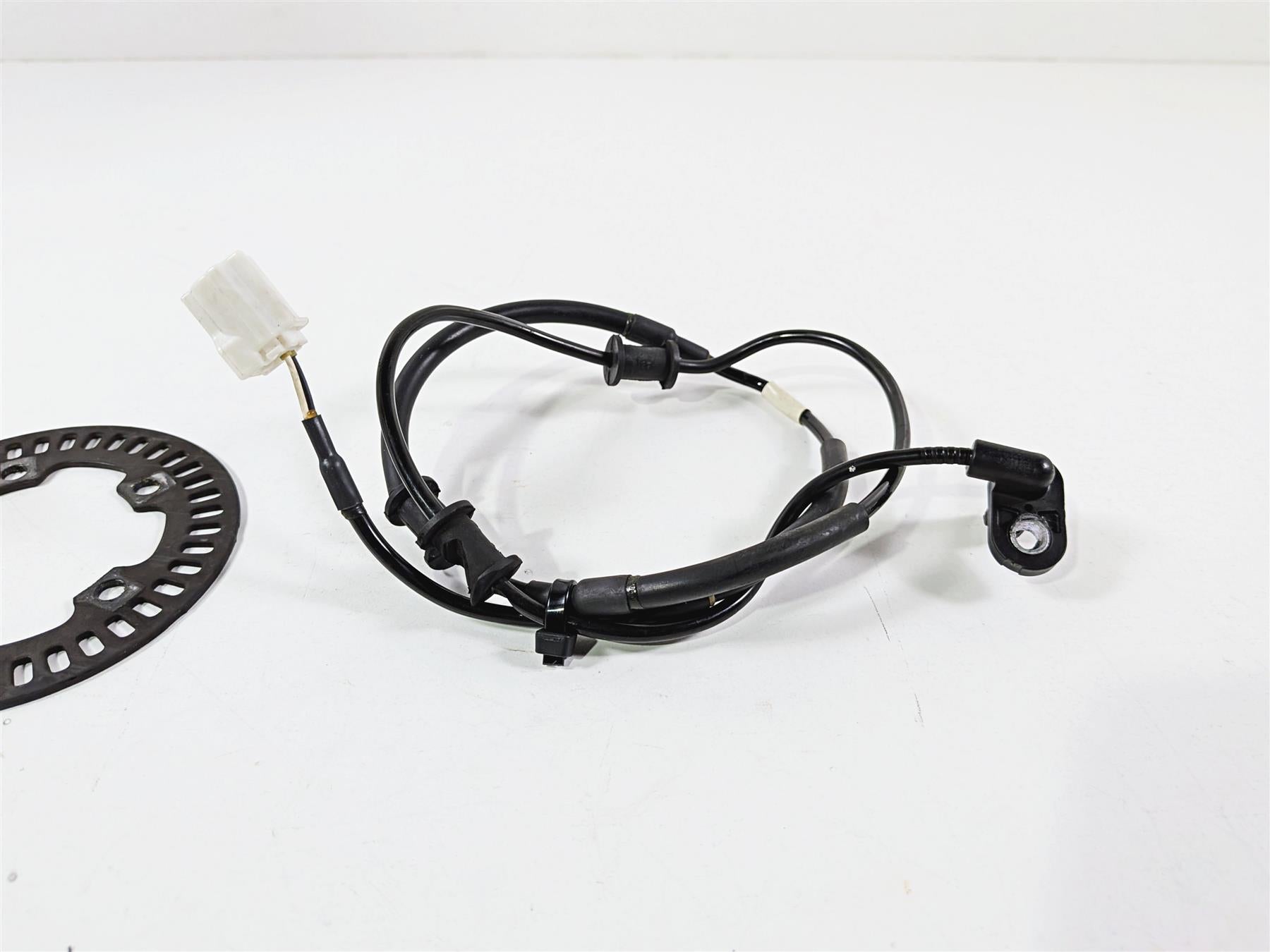 2016 Yamaha YZF R1 RN32 Rear Abs Brake Wheel Speed Sensor 2CR-85980-00-00 {{ shop.shopifyCountryName }} - Mototech271