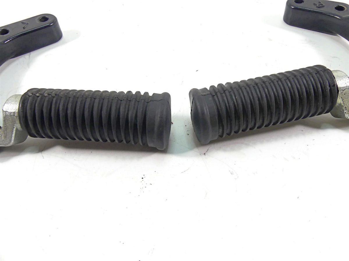 2013 Harley VRSCF Muscle Vrod Rear Passenger Pillion Foot Peg Set 50822-09 {{ shop.shopifyCountryName }} - Mototech271