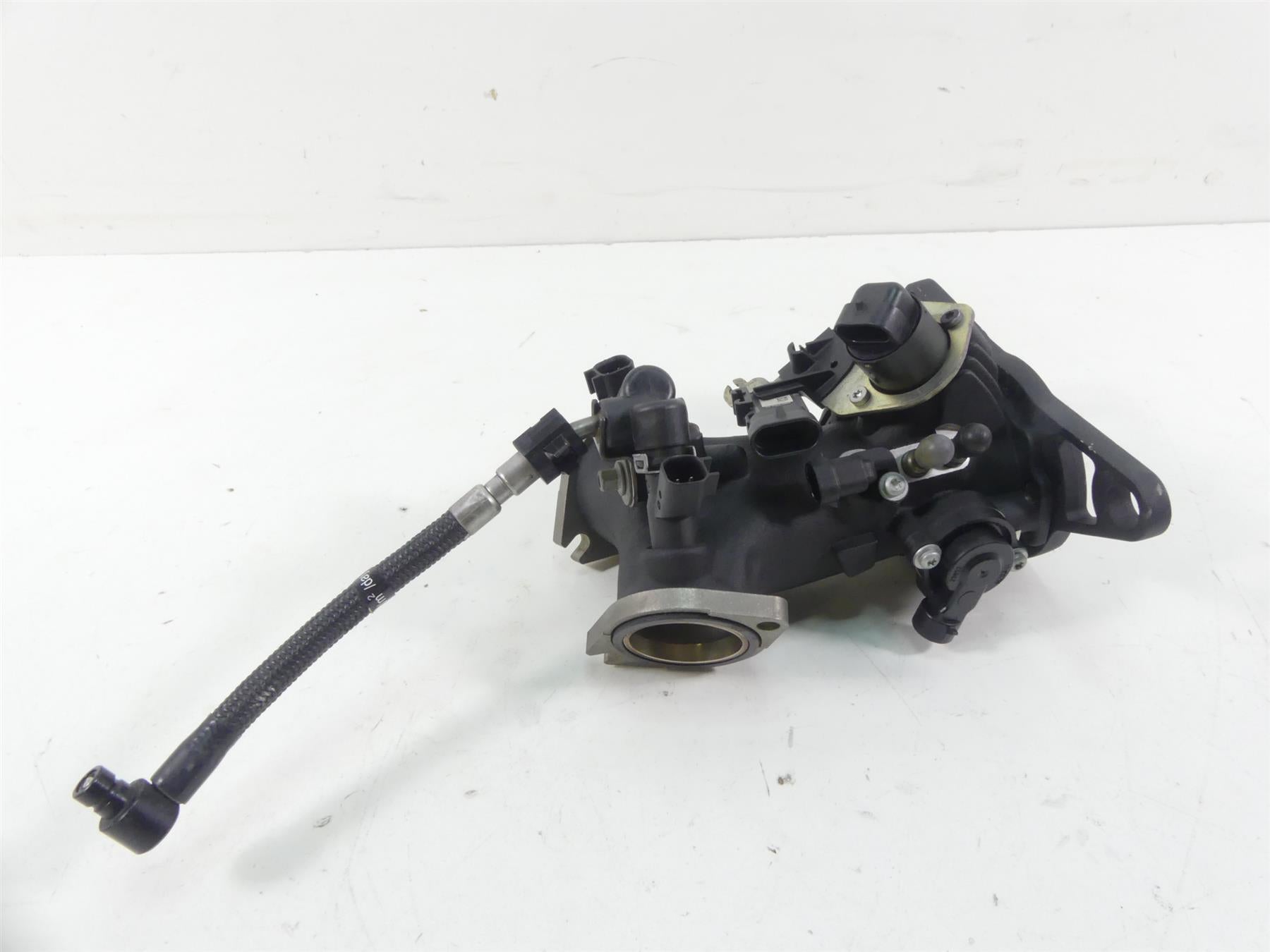 2015 Harley FLS Softail Slim Throttle Body Fuel Injectors 27708-06 27708-10 {{ shop.shopifyCountryName }} - Mototech271