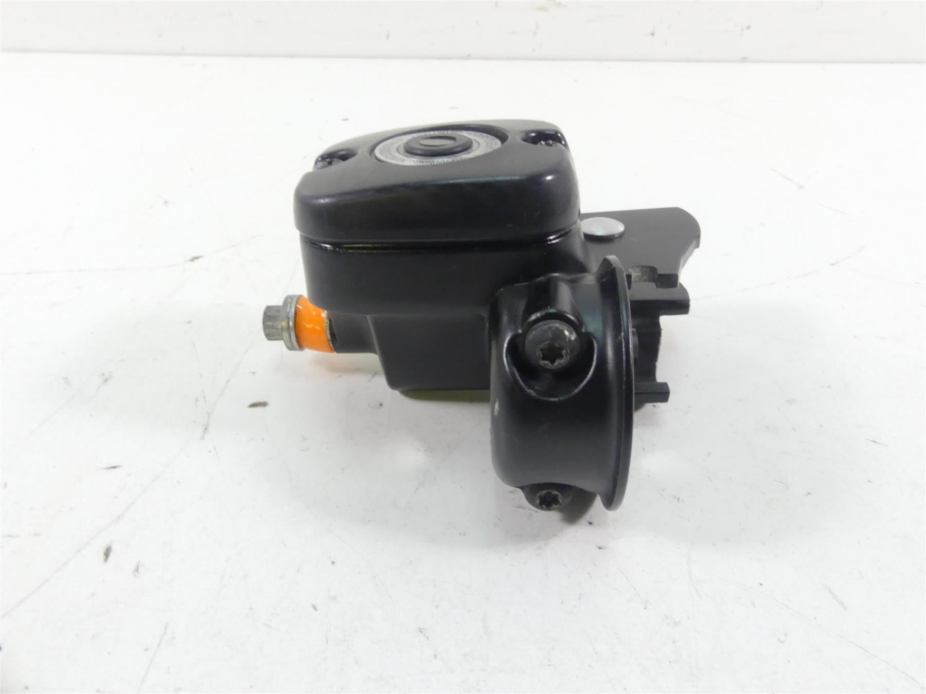 2015 Harley FXDF Dyna Fat Bob Front Brake Master Cylinder 11/16" - Read 45170-08 {{ shop.shopifyCountryName }} - Mototech271