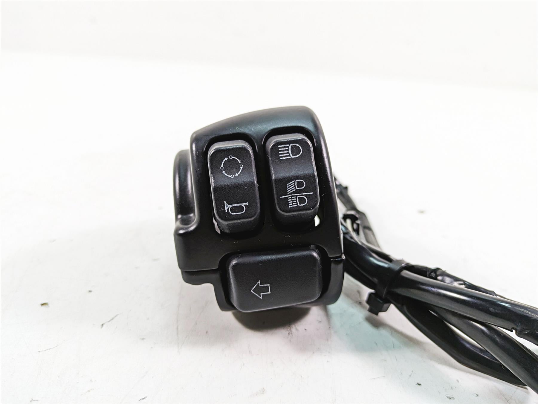 2020 Harley Softail FXBB Street Bob Left Hand Control Switch - Read 71500292 {{ shop.shopifyCountryName }} - Mototech271