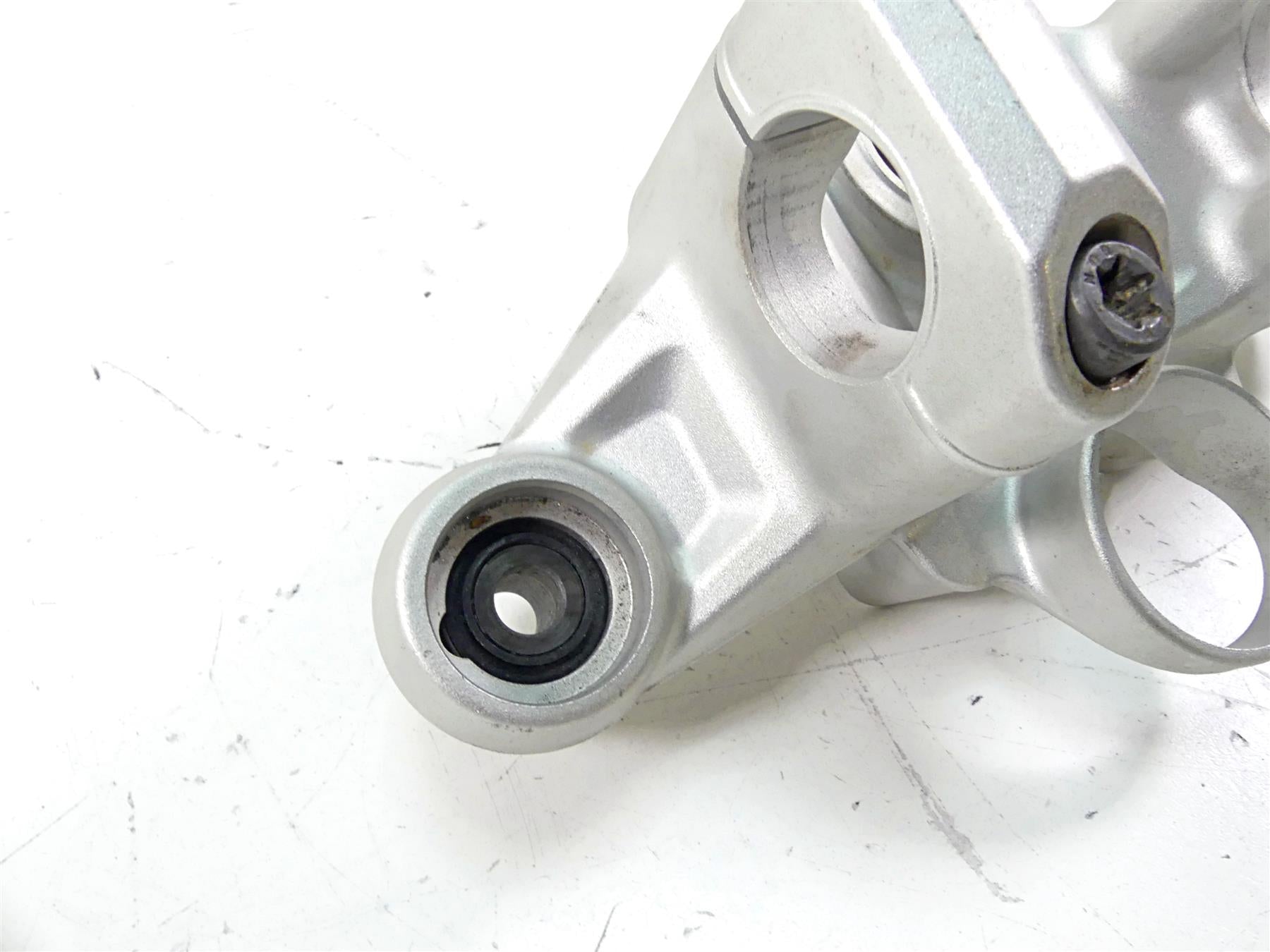 2015 BMW R1200GS GSW K50 Upper Triple Tree Steering Clamp 31428555849 8520478 {{ shop.shopifyCountryName }} - Mototech271