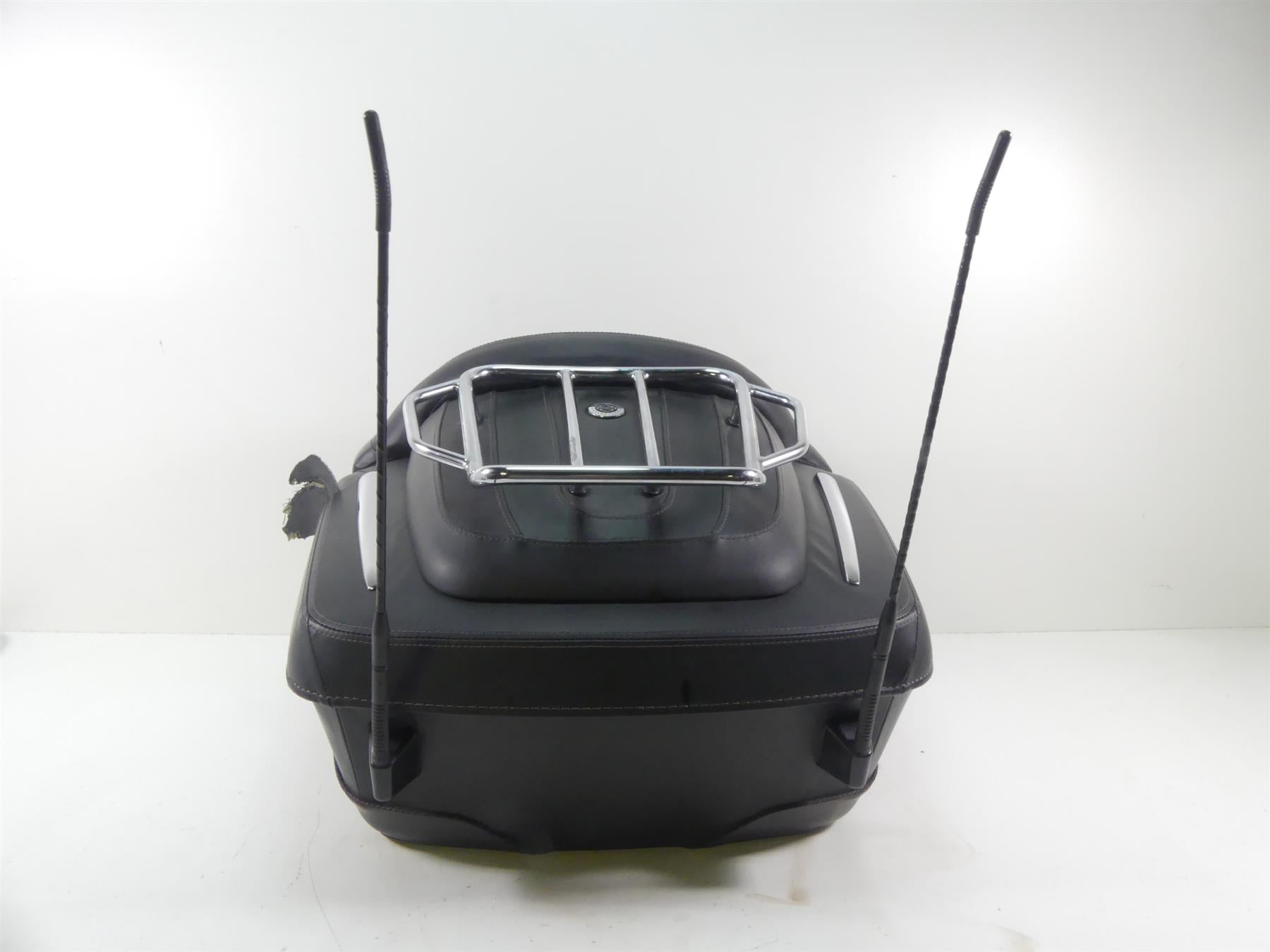 2007 Harley Touring FLHTCU SE CVO Electra Glide Rear Luggage Trunk Read 79189-06 {{ shop.shopifyCountryName }} - Mototech271