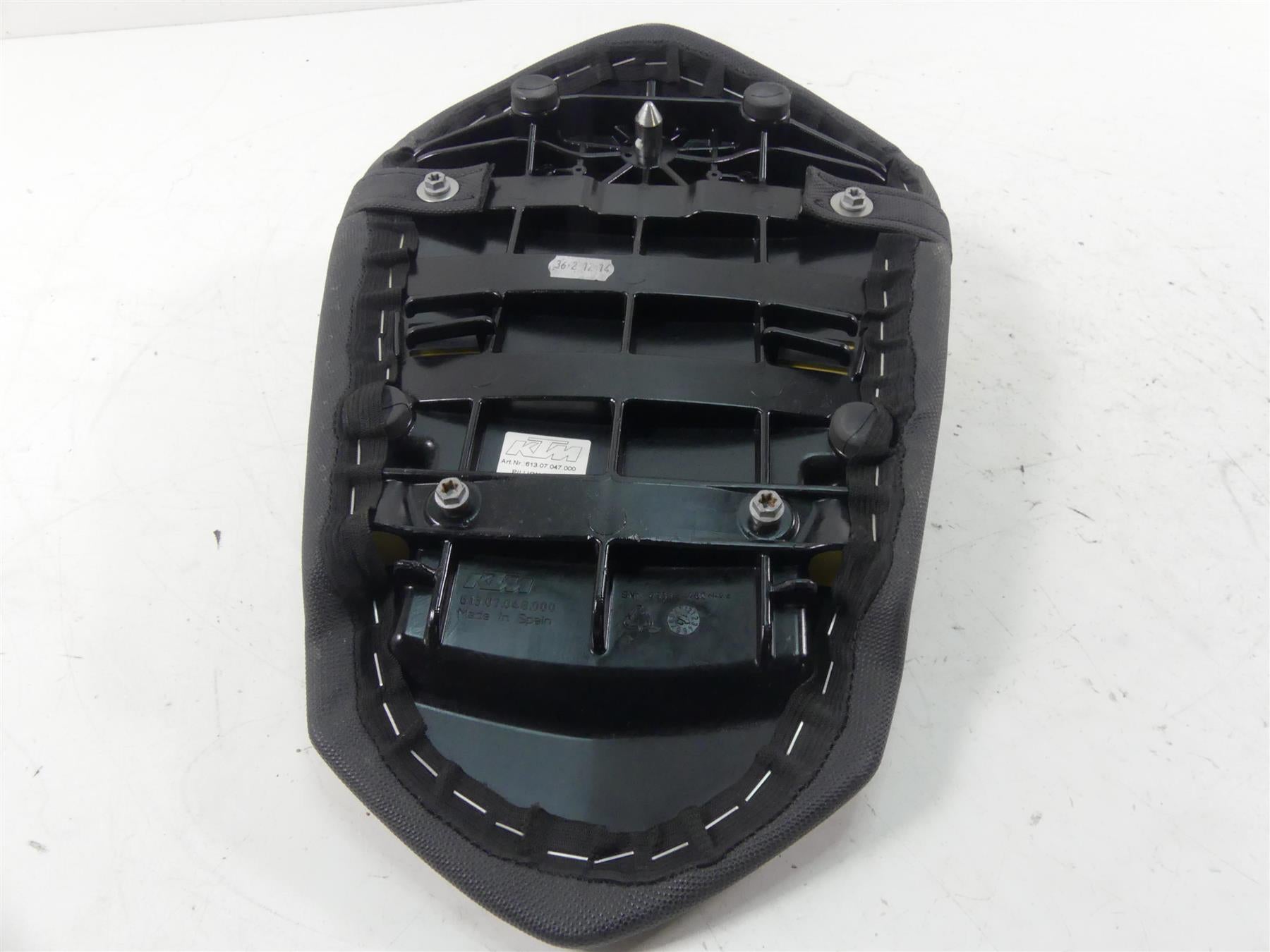 2015 KTM 1290R Super Duke Rear Passenger Pillion Saddle Seat 61307047000 {{ shop.shopifyCountryName }} - Mototech271