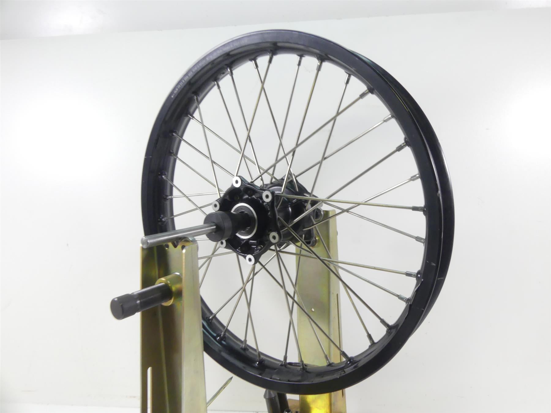2017 BMW F800GS K72 Front Wheel Rim 21x2.15 -Read 36318564176 {{ shop.shopifyCountryName }} - Mototech271