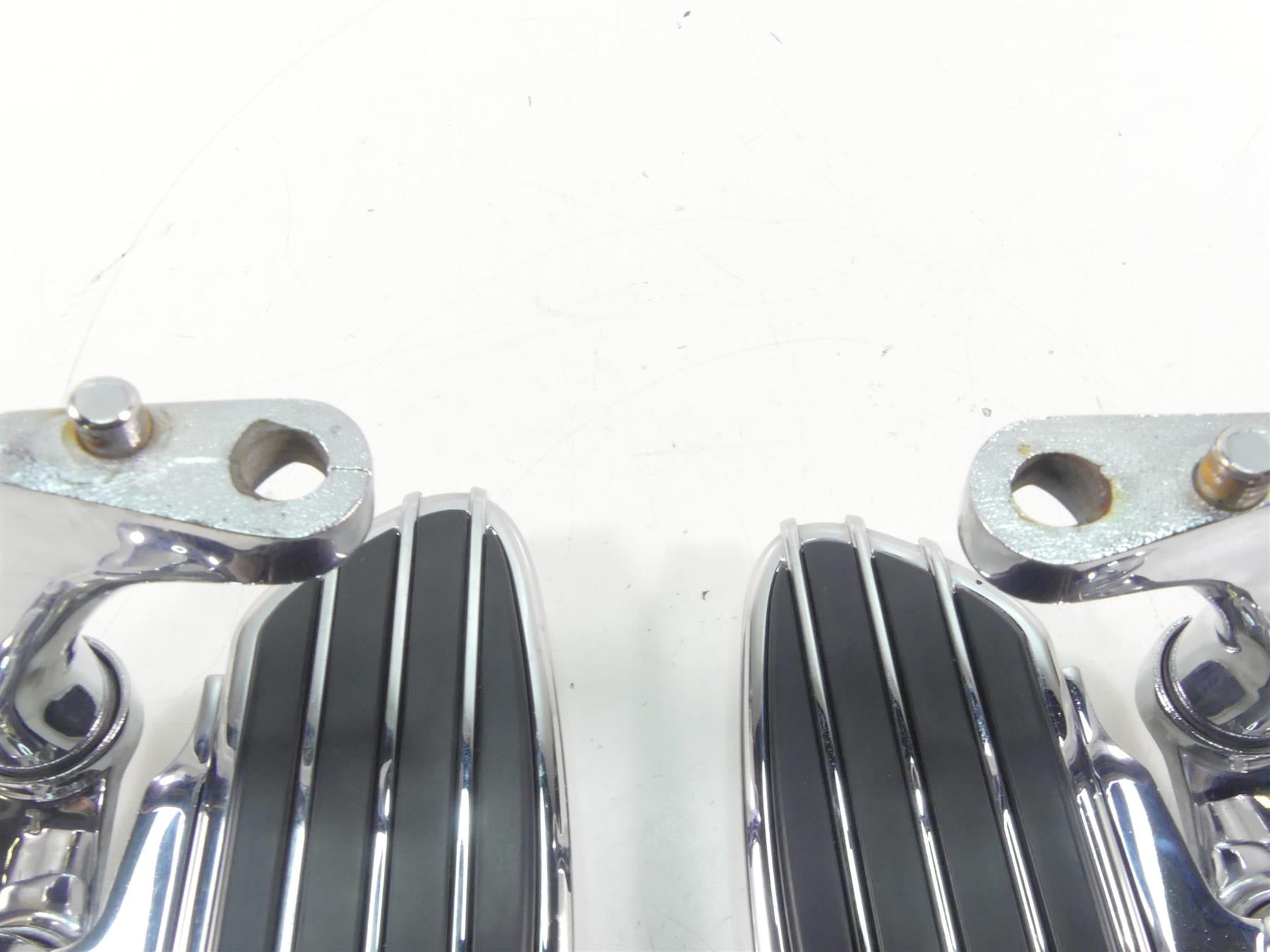2009 Harley FLHTCU SE4 CVO E-Glide Rear Chrome Passenger Floorboard Set 50700-04 {{ shop.shopifyCountryName }} - Mototech271