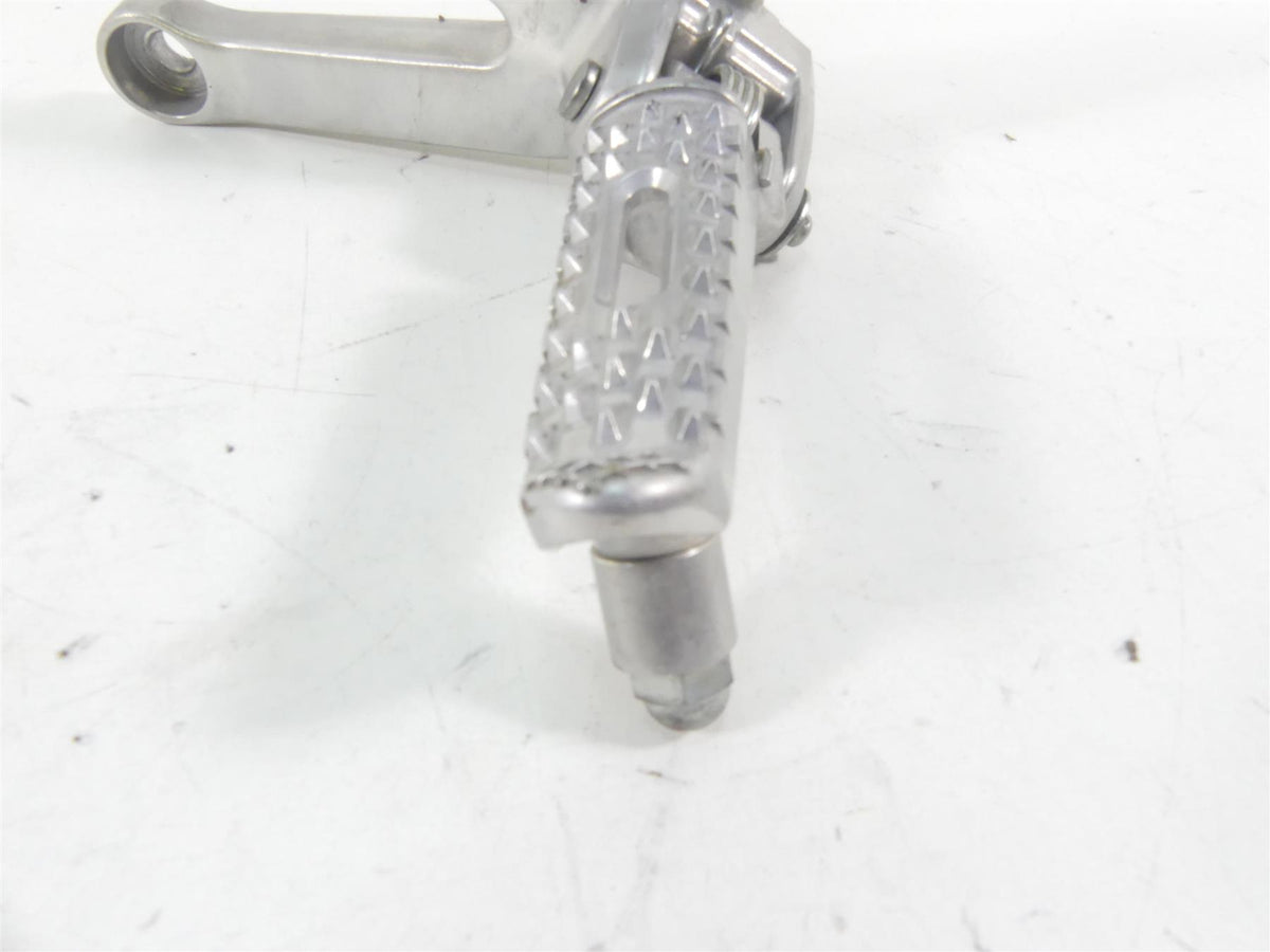 2021 Honda CBR600RR Front Left Rider Driver Footpeg Foot Peg 50700-MFJ-D00 {{ shop.shopifyCountryName }} - Mototech271