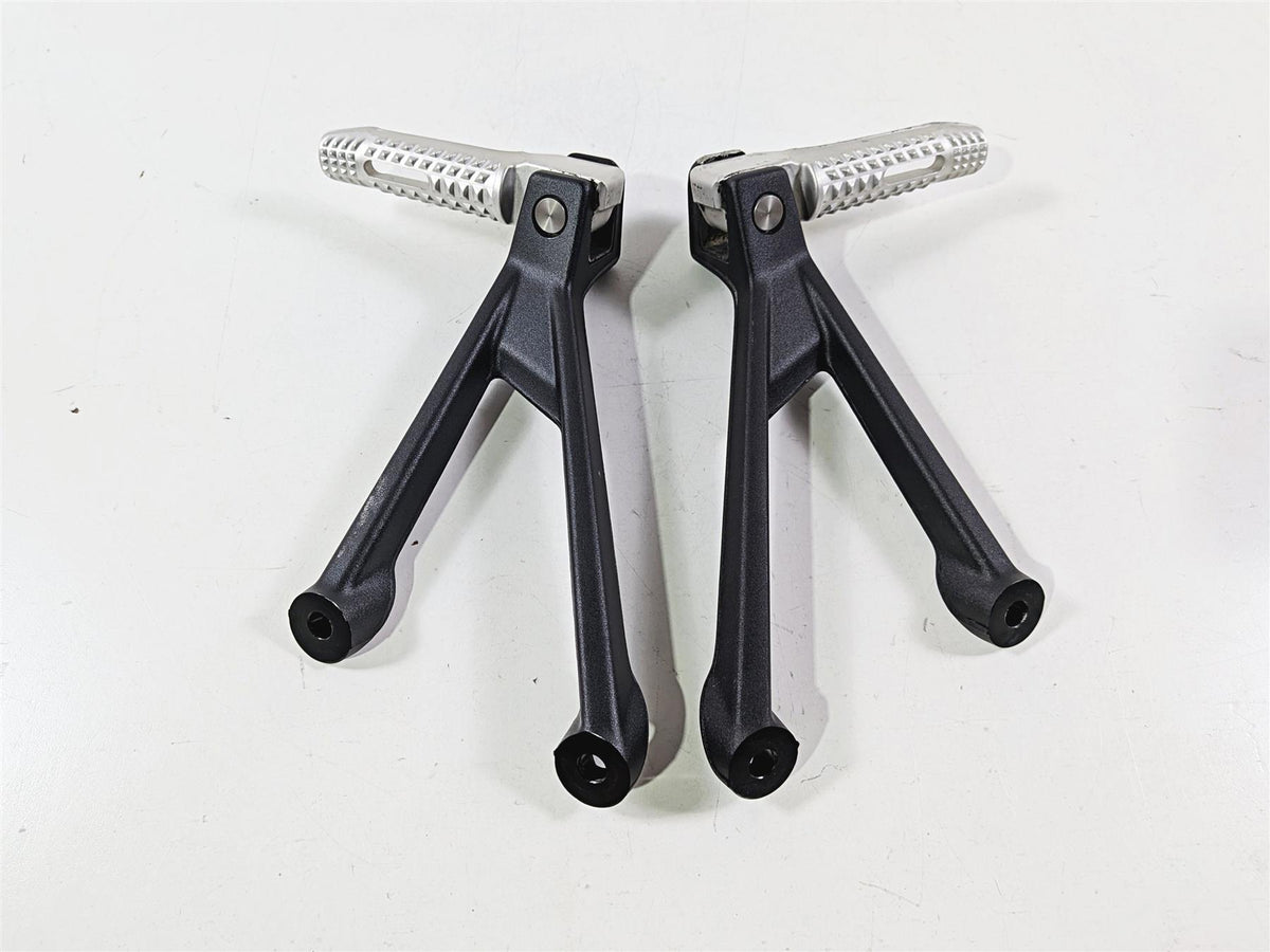 2020 BMW S1000RR K67 Rear Passenger Foot Peg Set 46718356863 46718356864-Mototech271