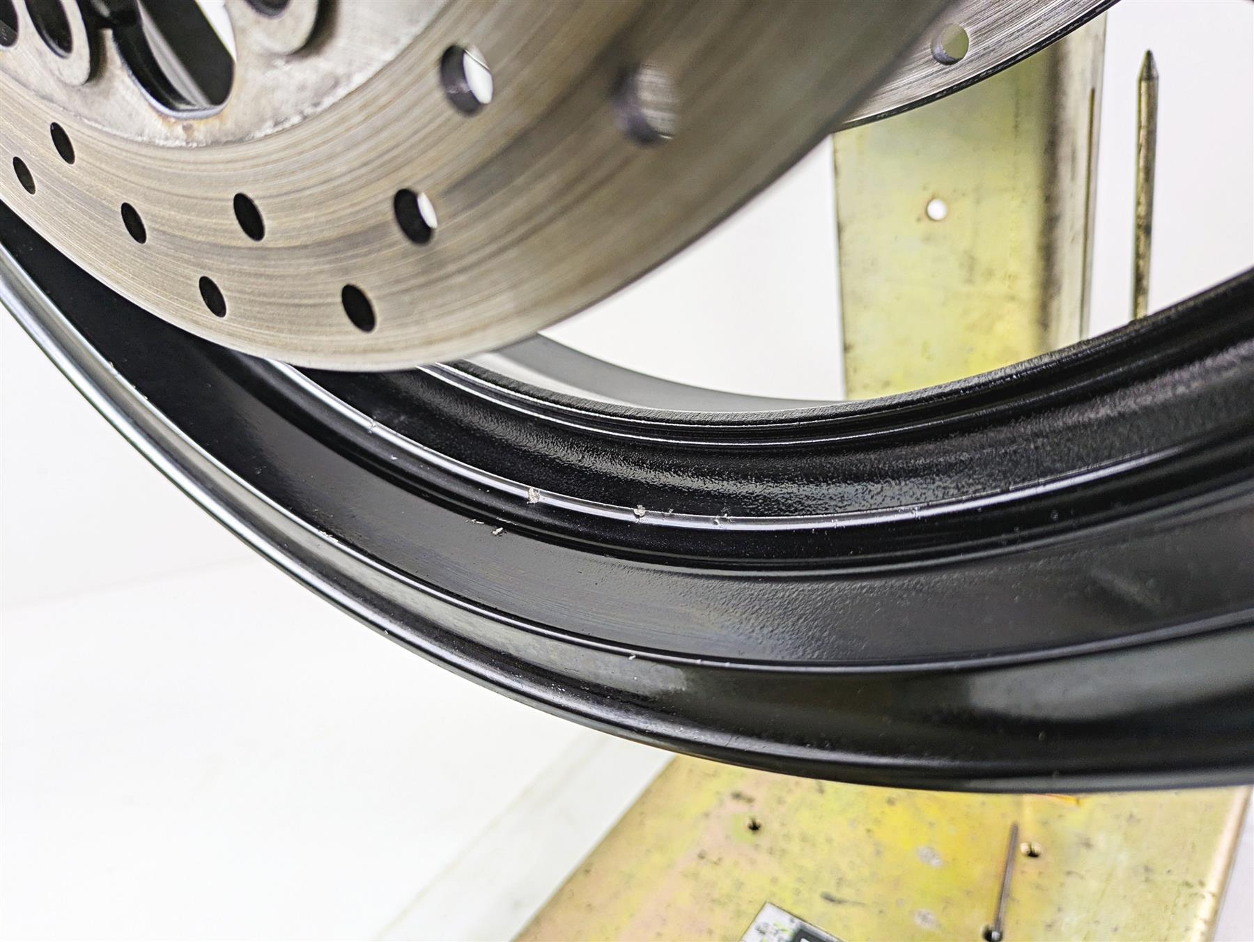 2008 Suzuki GSXR600 Front Wheel Rim 17x3.5 & Brake Rotor Discs 54111-37H00-019 {{ shop.shopifyCountryName }} - Mototech271