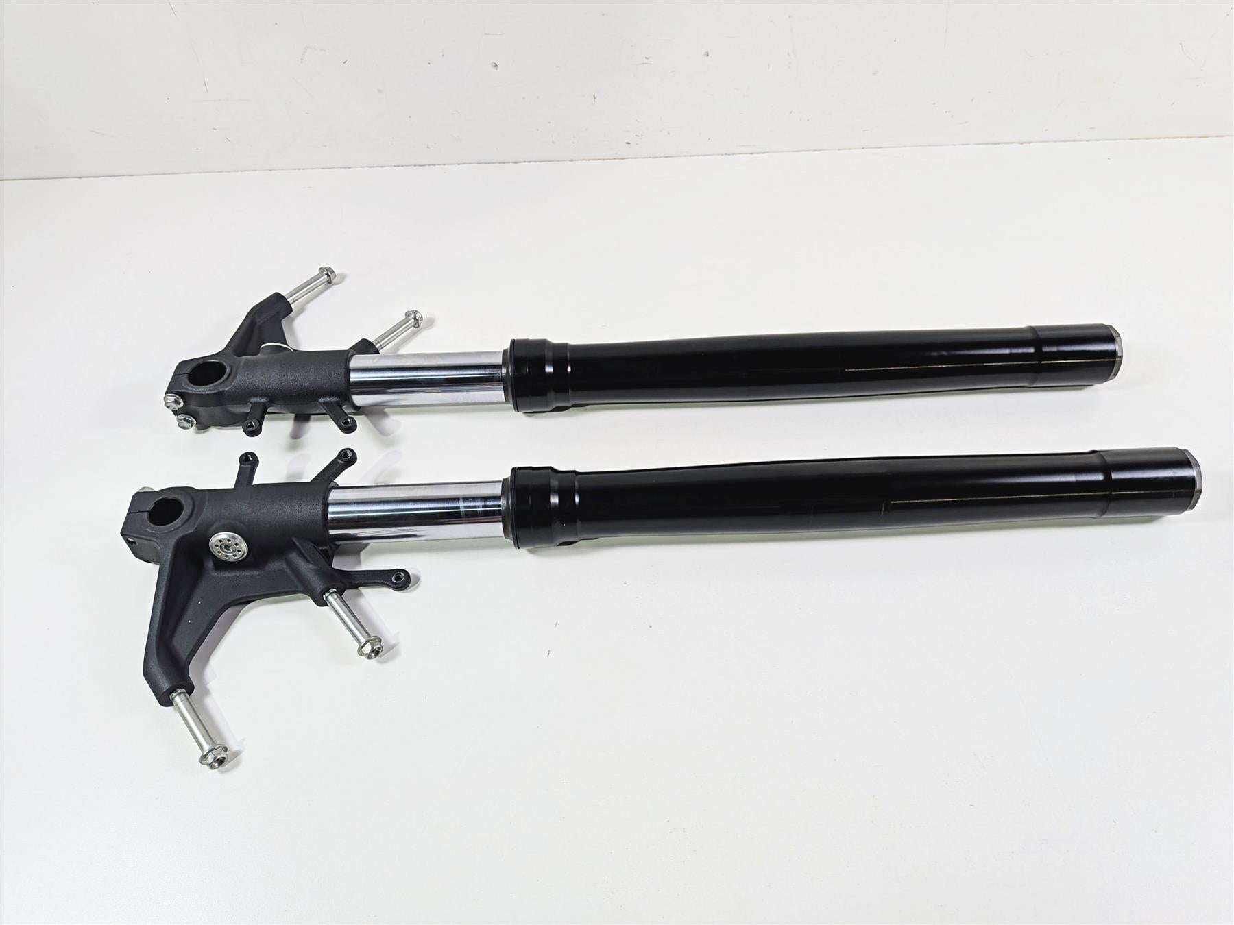 2024 Suzuki GSXR600 Front Fork Leg Set Showa - 2K Only 51103-14J11 51104-14J11 {{ shop.shopifyCountryName }} - Mototech271
