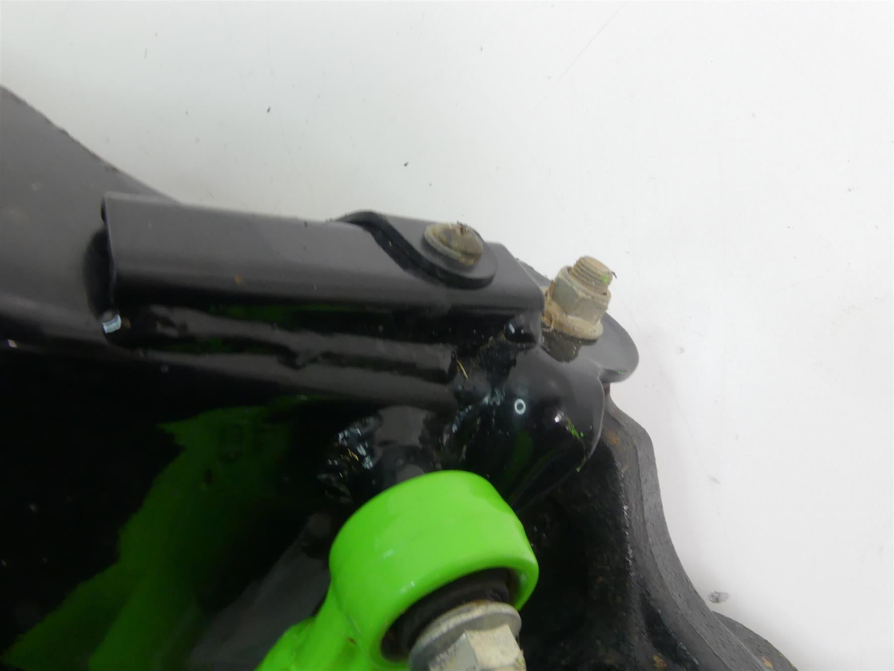 2021 Kawasaki Teryx KRX KRF 1000 Rear Left Trailing Arm Knee Hub Set 39007-0428 {{ shop.shopifyCountryName }} - Mototech271