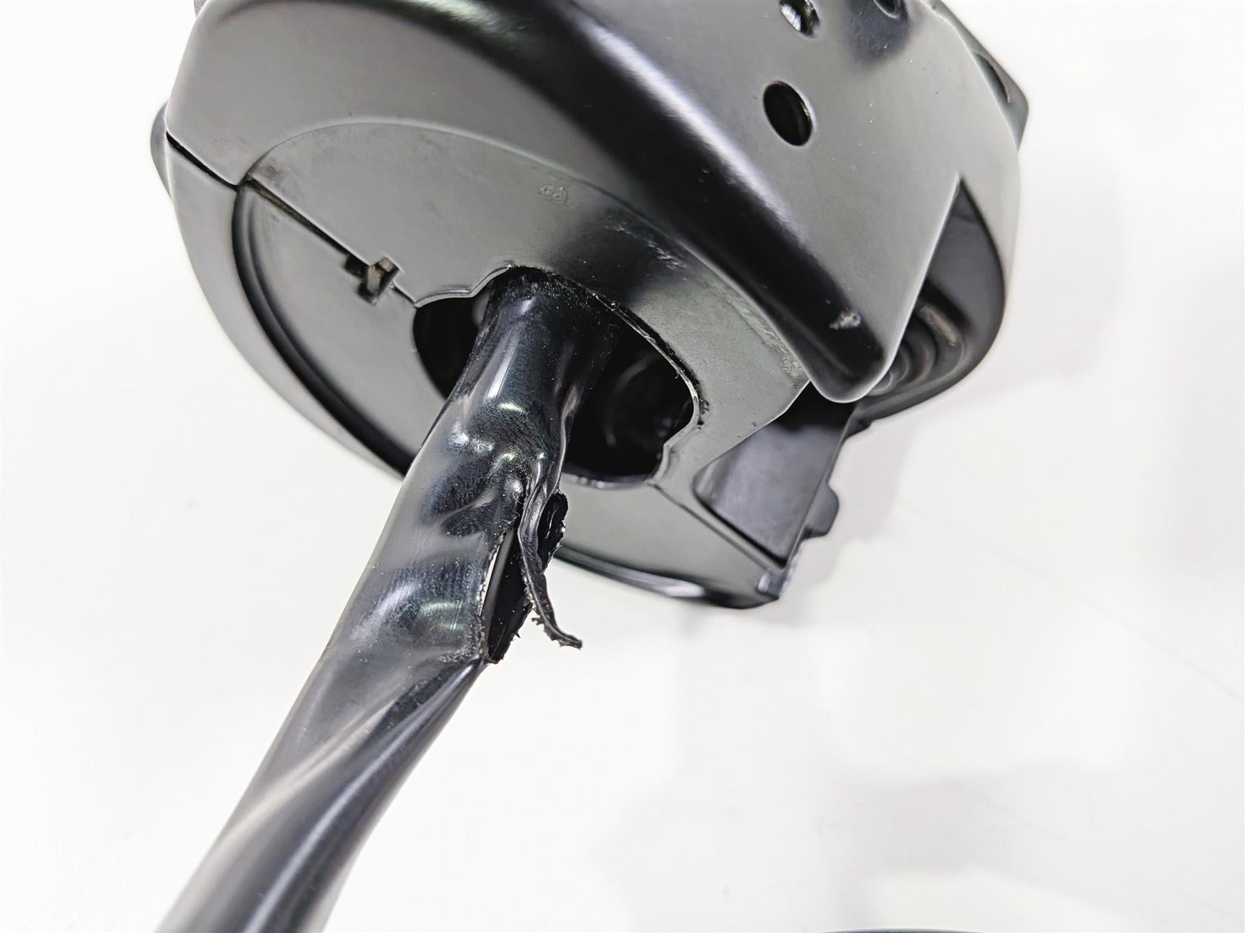 2011 Harley VRSCDX Night Rod Right Hand Start Stop Control Switch -Read 71684-06 {{ shop.shopifyCountryName }} - Mototech271