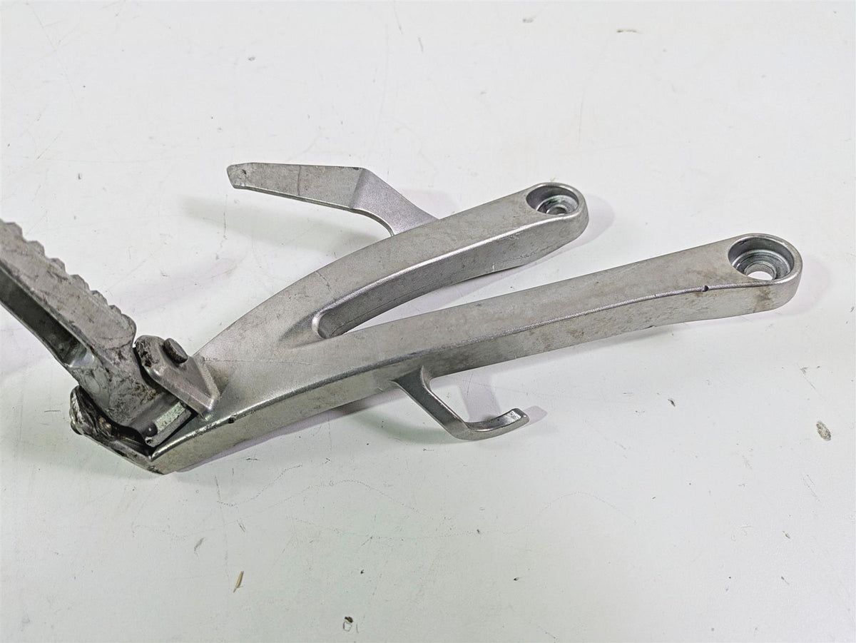 2025 Honda CBR600RR Rear Passenger Footpeg Set 50750-MFJ-D00 50760-MFJ-D00 {{ shop.shopifyCountryName }} - Mototech271