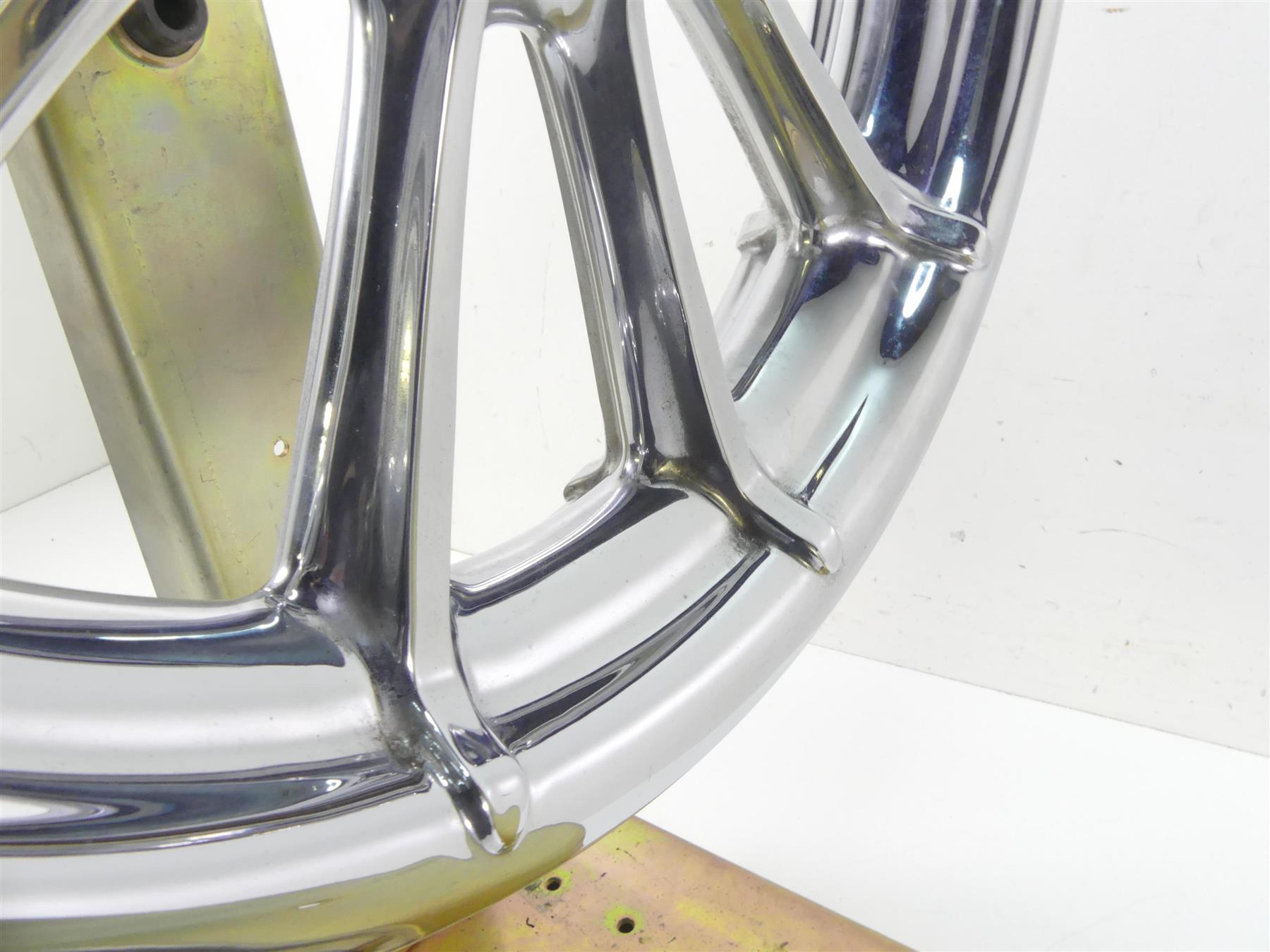 2009 Harley FLHTCU SE4 CVO E-Glide Straight Chrome 17x3 Front Wheel Rim 42171-09 {{ shop.shopifyCountryName }} - Mototech271