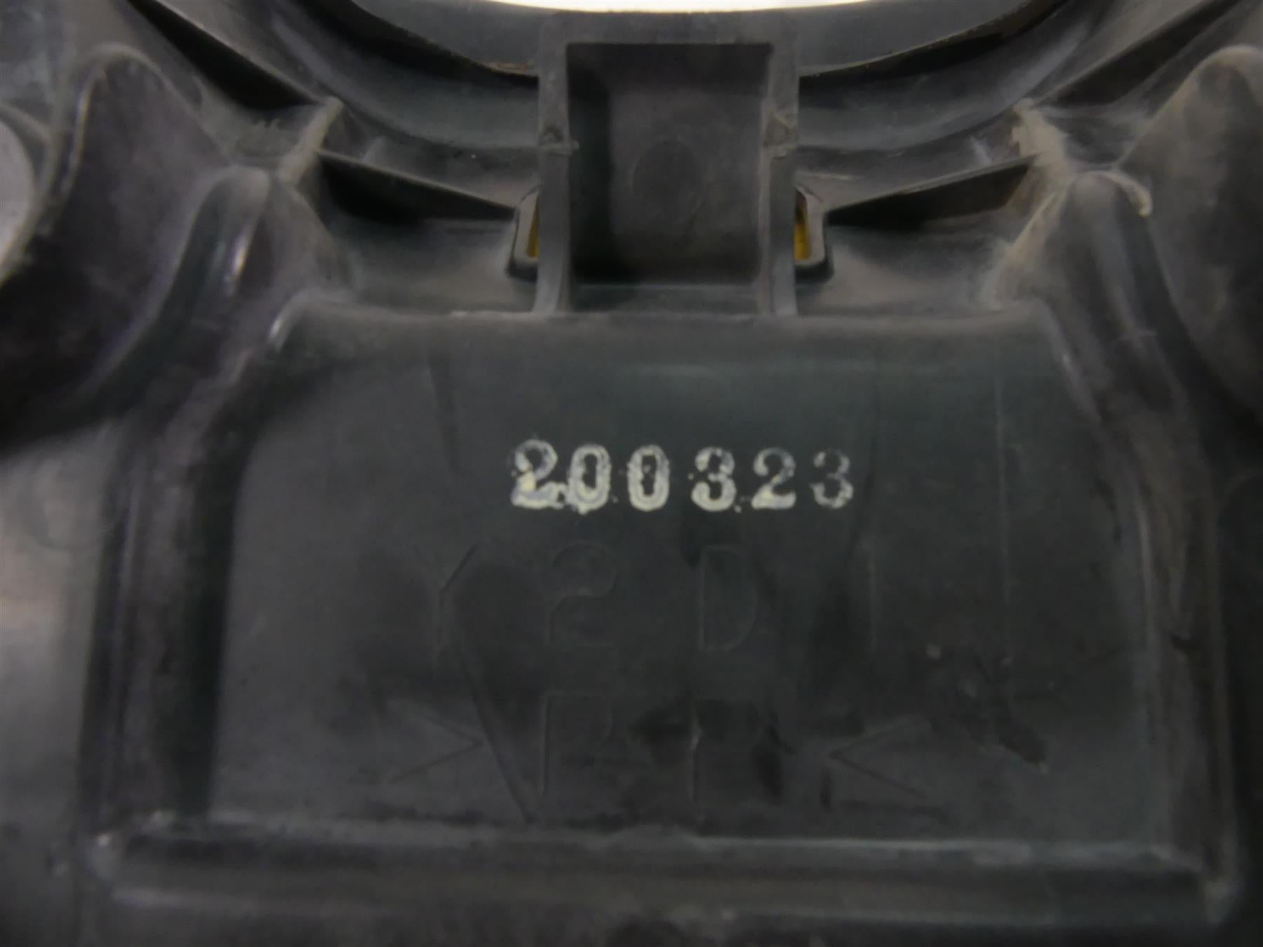 2007 Yamaha FZ1 Fazer Front Rider Driver Saddle Seat -No Cuts 2D1-24710-02-00 {{ shop.shopifyCountryName }} - Mototech271