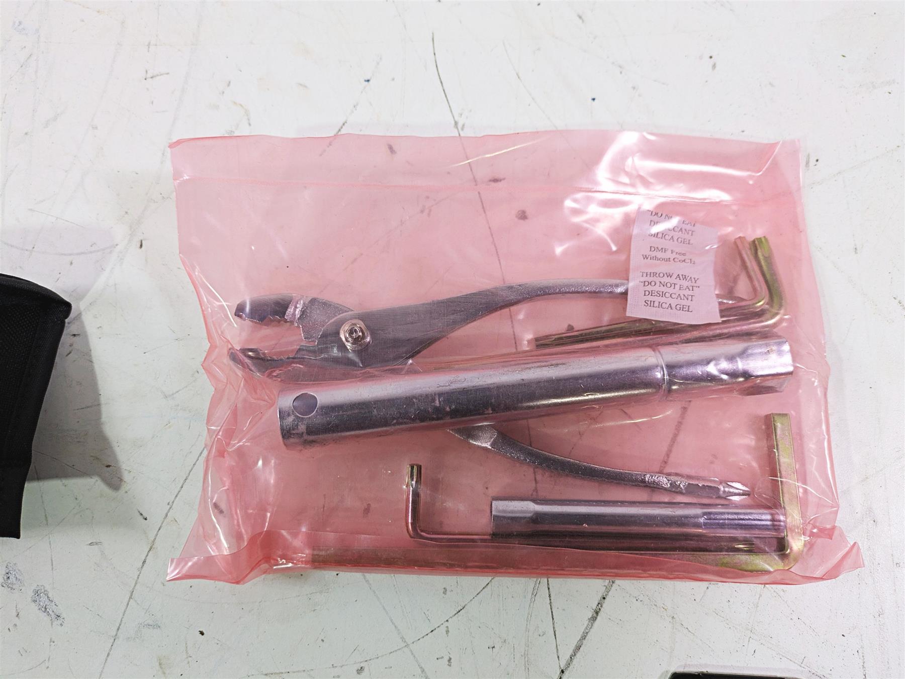 2022 Polaris RZR XP 4 1000 Premium Owners Tool Kit + Bag 2885157 2682572 {{ shop.shopifyCountryName }} - Mototech271