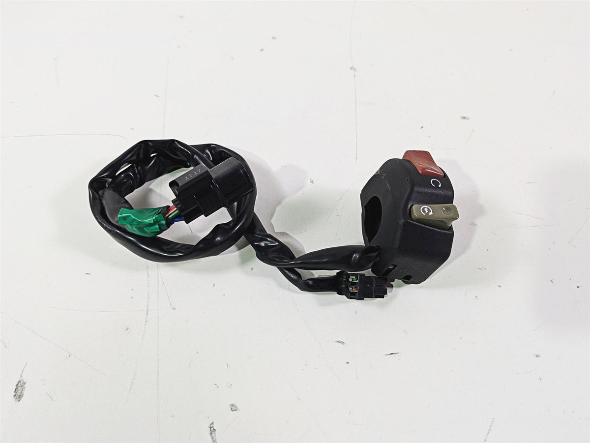2022 Kawasaki ZR900RS Cafe Right Hand Start Stop Control Switch 46091-0508 {{ shop.shopifyCountryName }} - Mototech271