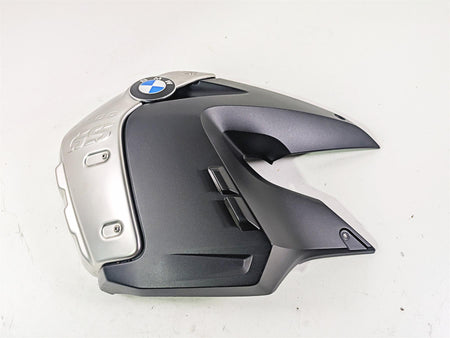2010 BMW R1200GS K25 Tank Left Side Cover & Emblem 46637700875 46637700873 {{ shop.shopifyCountryName }} - Mototech271