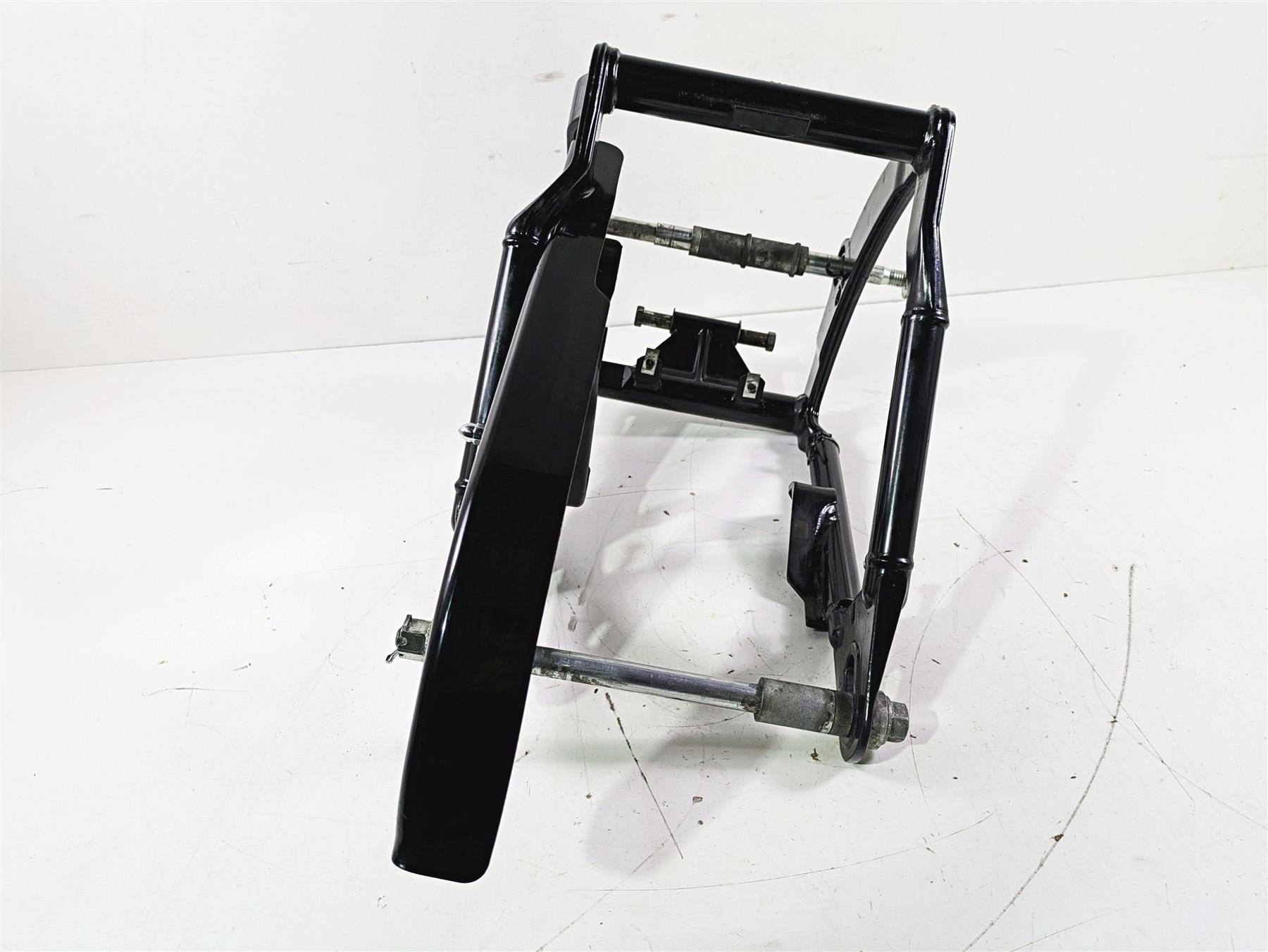 2005 Harley Softail FLSTSCI Heritage Springer Rear Swing Arm + Axle 47573-00A {{ shop.shopifyCountryName }} - Mototech271