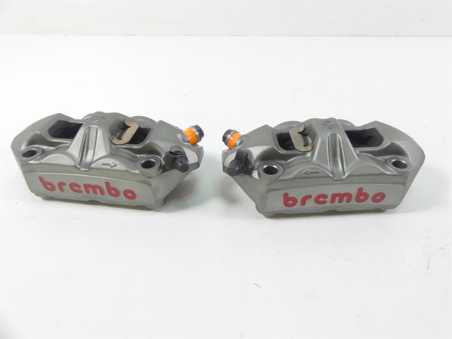 2015 Triumph 1050 Speed Triple R Front Brembo Brake Calipers T2021450 T2021460 {{ shop.shopifyCountryName }} - Mototech271