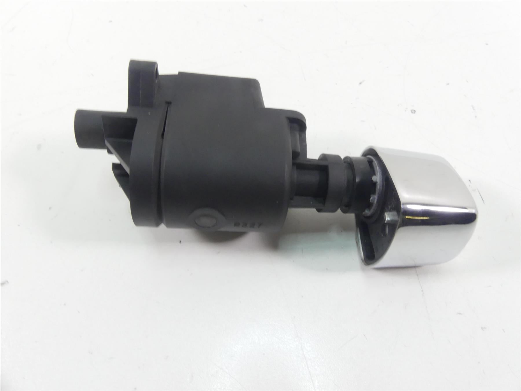 2009 Harley FLHTCU SE4 CVO E-Glide Ignition Switch - No Key - VIN 71572-06 {{ shop.shopifyCountryName }} - Mototech271