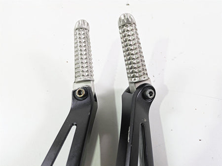 2014 Yamaha YZFR1 R1 RN22 Rear Passenger Footpeg Set 14B-2741L-10 14B-2742L-10 {{ shop.shopifyCountryName }} - Mototech271