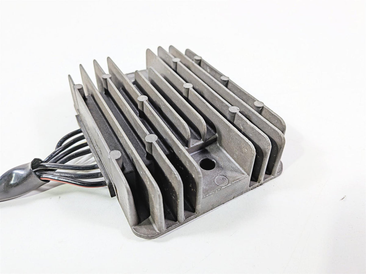 2006 Suzuki C90 VL1500T Boulevard Rectifier Voltage Regulator 32800-47H00 {{ shop.shopifyCountryName }} - Mototech271