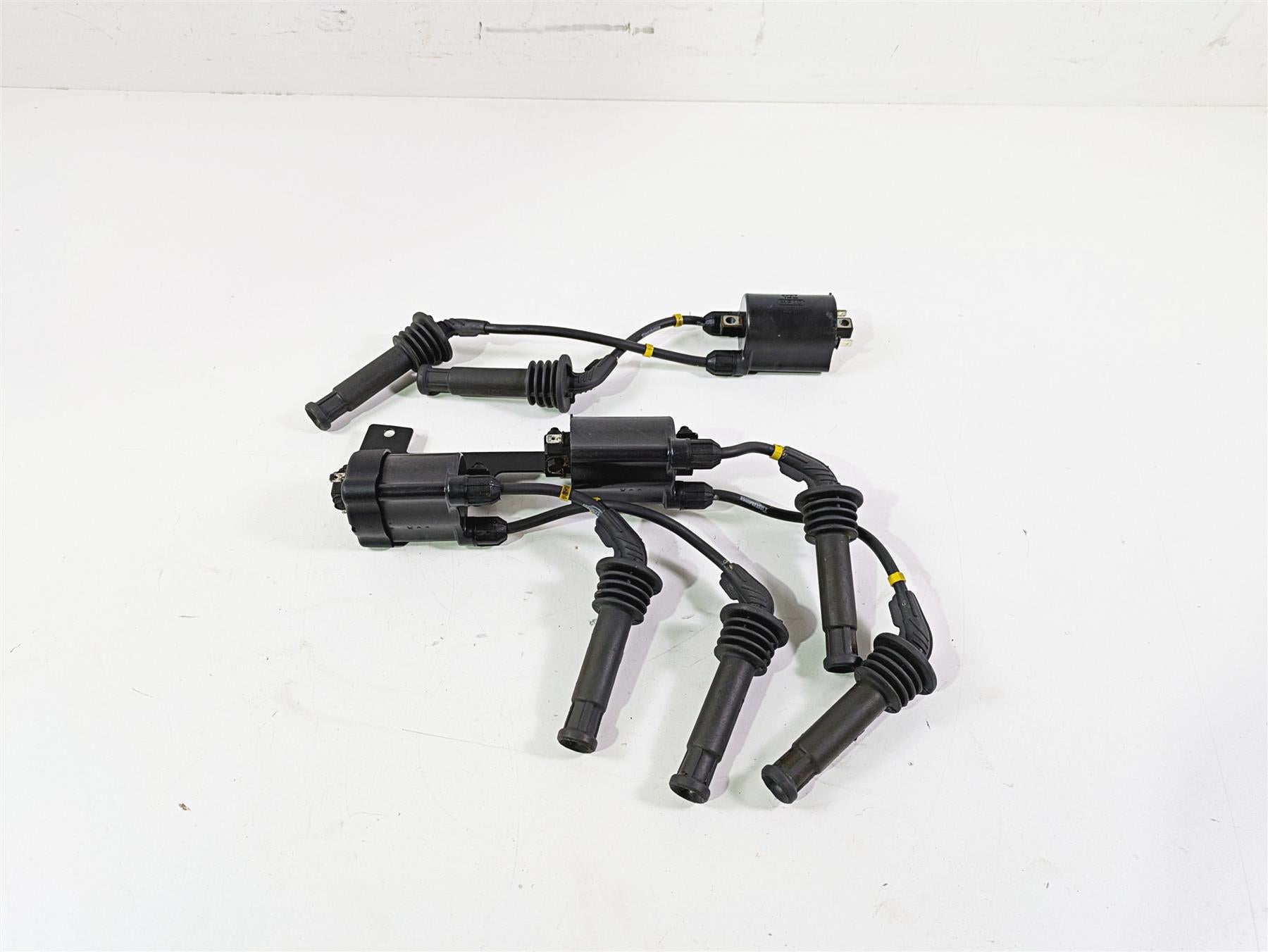 2006 Triumph Rocket 3 Ignition Coil Wiring Plug Set - Tested T1290101 {{ shop.shopifyCountryName }} - Mototech271