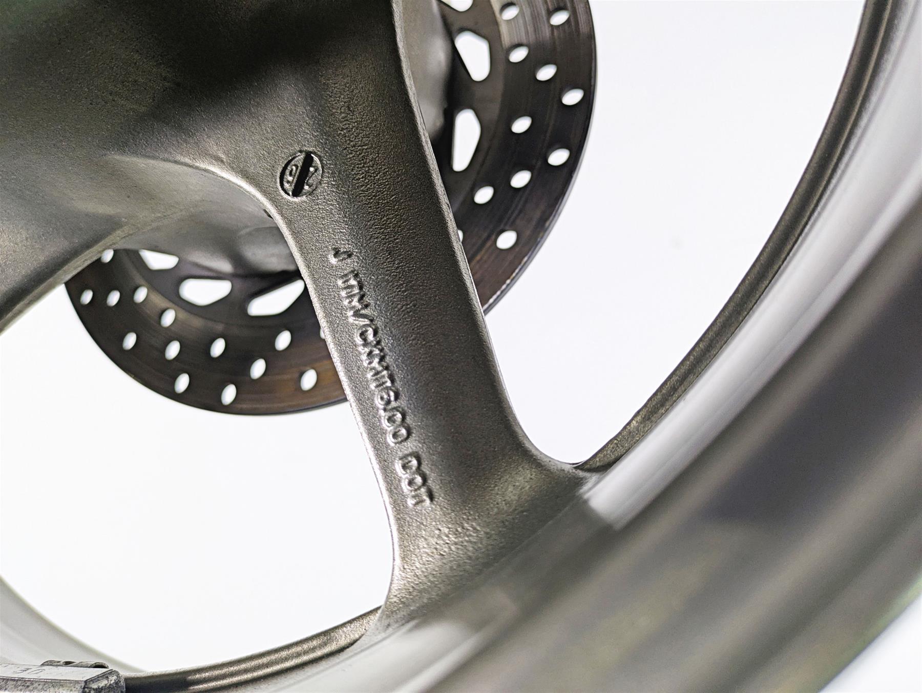 2009 Yamaha FZ1 FZS10 Fazer Straight 17x6 Rear Wheel Rim 5VY-25338-00-P2 {{ shop.shopifyCountryName }} - Mototech271