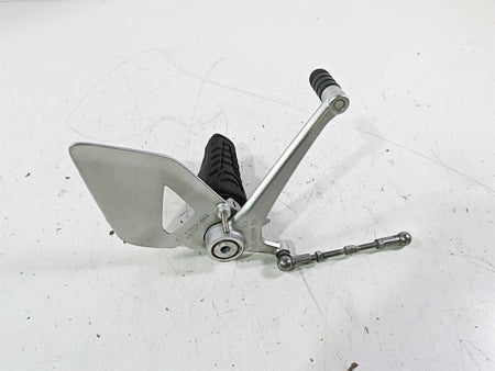 2014 BMW R1200 RT RTW K52 Front Left Footpeg & Shifter 46718535641 46718560383 {{ shop.shopifyCountryName }} - Mototech271