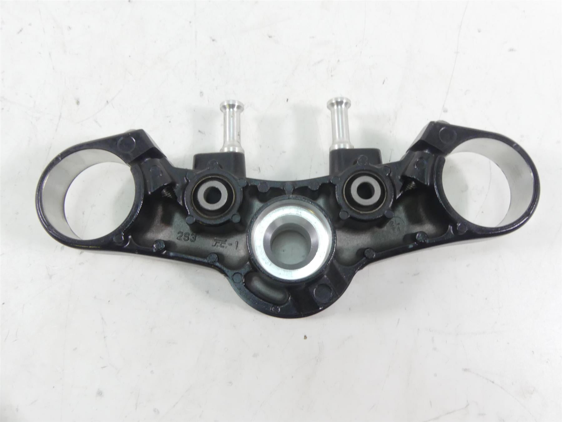 2013 Yamaha VMX17 V-Max 1700 Upper Triple Tree Steering Clamp 52mm 2S3-23435-00 {{ shop.shopifyCountryName }} - Mototech271