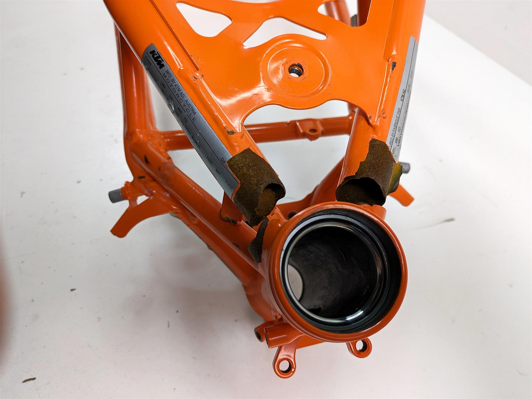 2018 KTM 1090 Adventure R Main Frame Chassis With Clean California Title - Damaged Read 60803001100EB {{ shop.shopifyCountryName }} - Mototech271