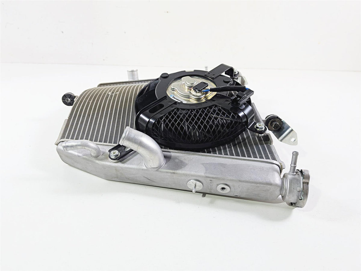 2024 Suzuki GSXR600 Nice Radiator Fan Reservoir 2K Only 17710-14J00 {{ shop.shopifyCountryName }} - Mototech271
