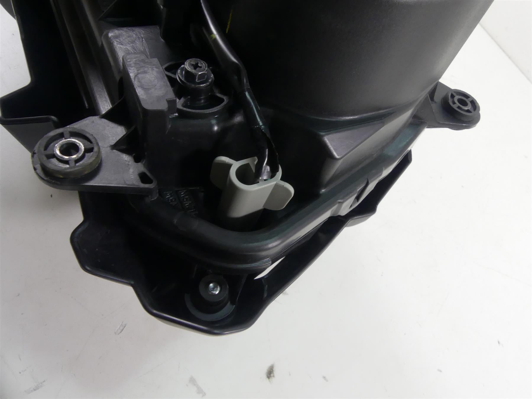 2017 Yamaha XT1200Z Super Tenere Headlight Head Light & Cover 2BS-84300-00-00 {{ shop.shopifyCountryName }} - Mototech271