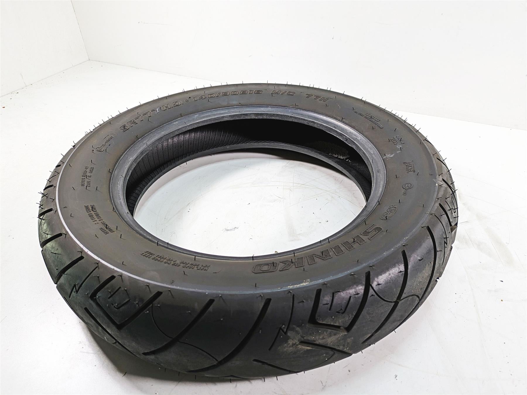2005 Harley Touring FLHTCUI Electra Glide Used Motorcycle Front Tire Shinko SR777 140/90/16 87-4596 {{ shop.shopifyCountryName }} - Mototech271