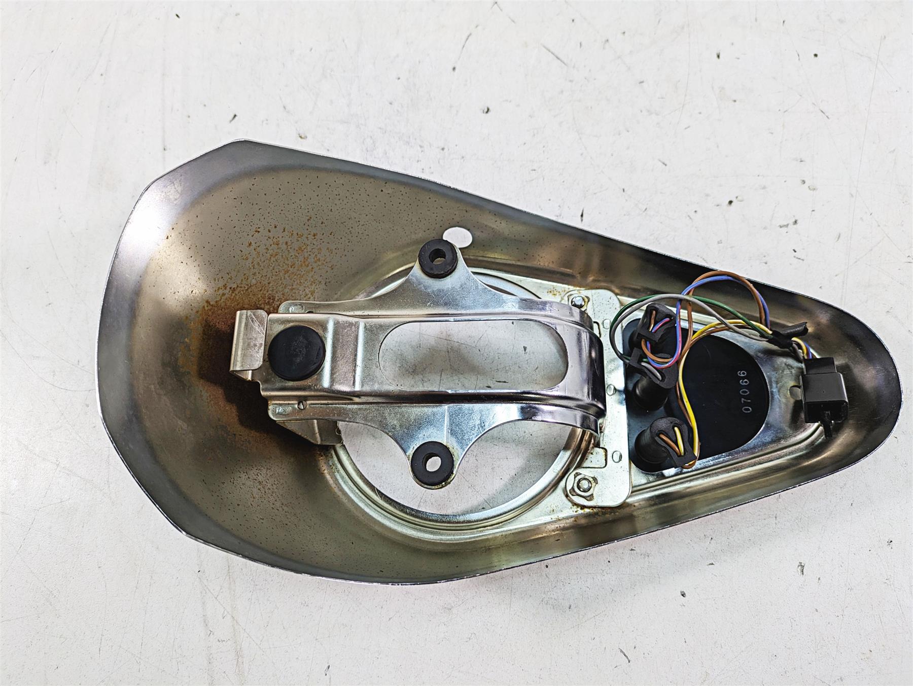 1997 Kawasaki VN1500 Vulcan Fuel Tank Tank Dash Cover 14024-1614 {{ shop.shopifyCountryName }} - Mototech271